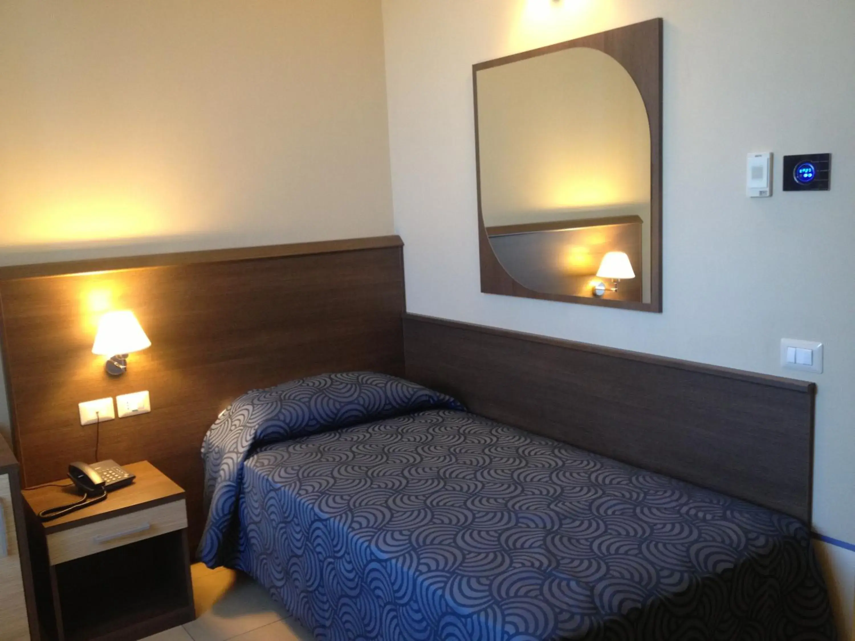 Standard Single Room with Balcony in Hotel Milazzo Standard Single Room with Balcony in Hotel Milazzo