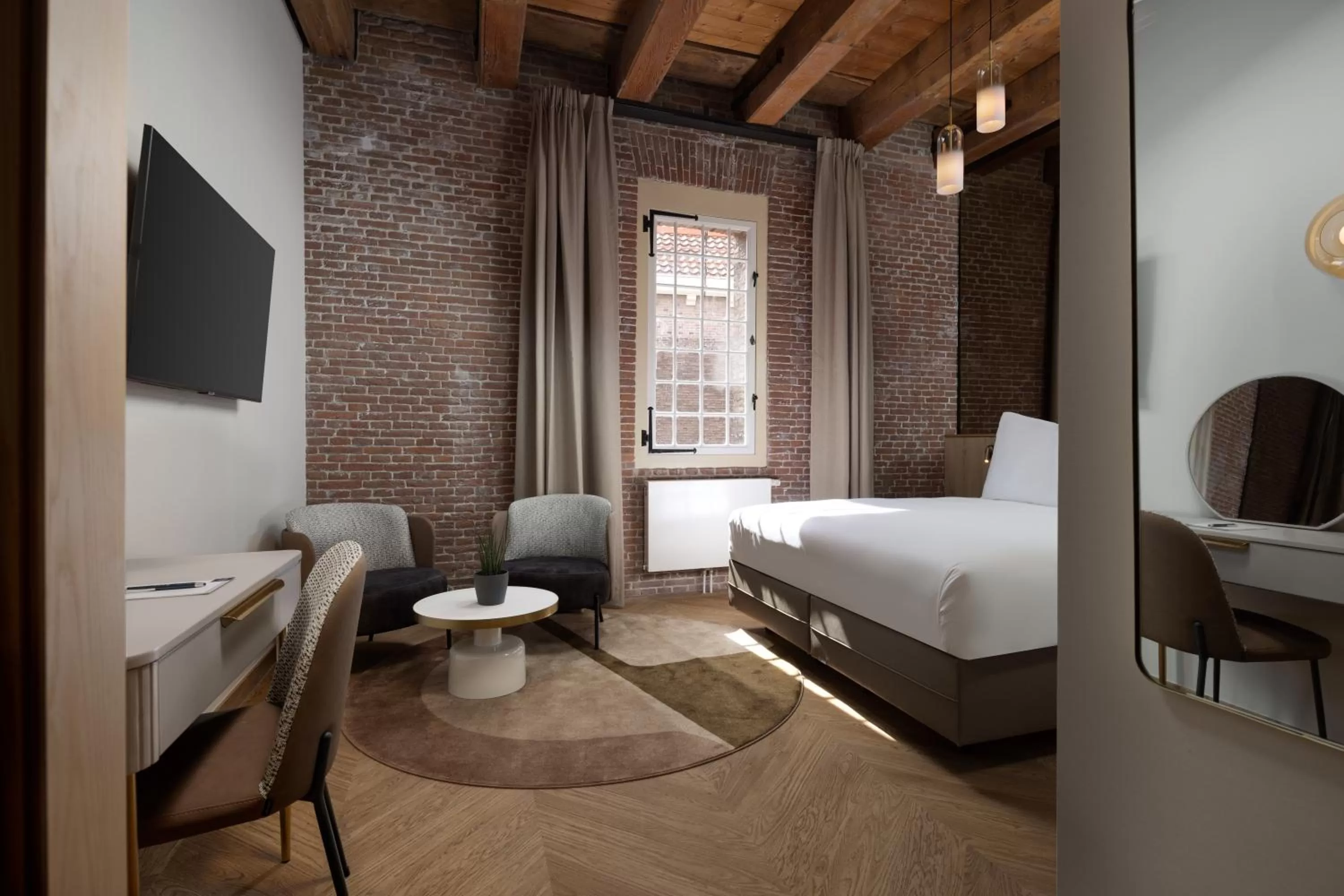 Photo of the whole room, Bed in Hotel Arsenaal Delft