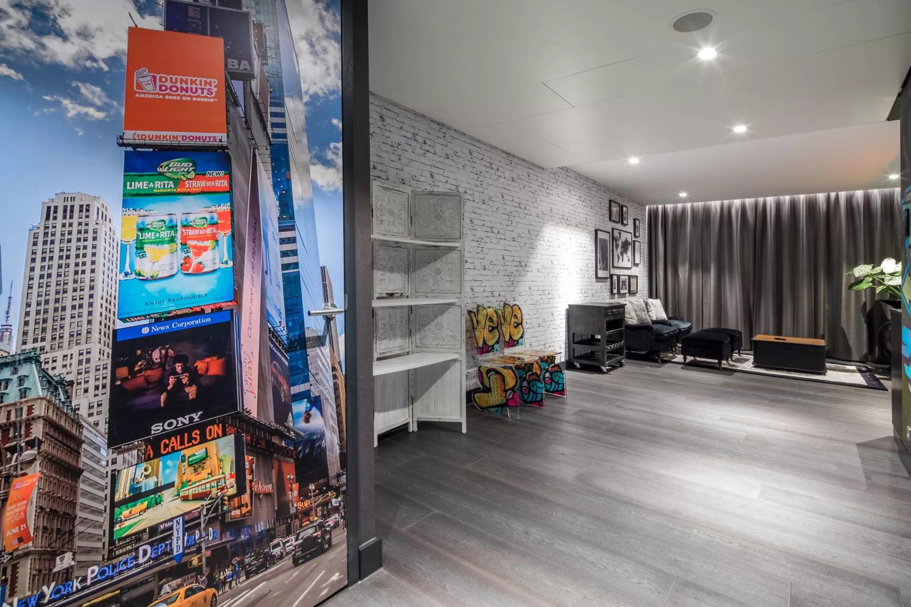 Seating area in Van der Valk Hotel Utrecht