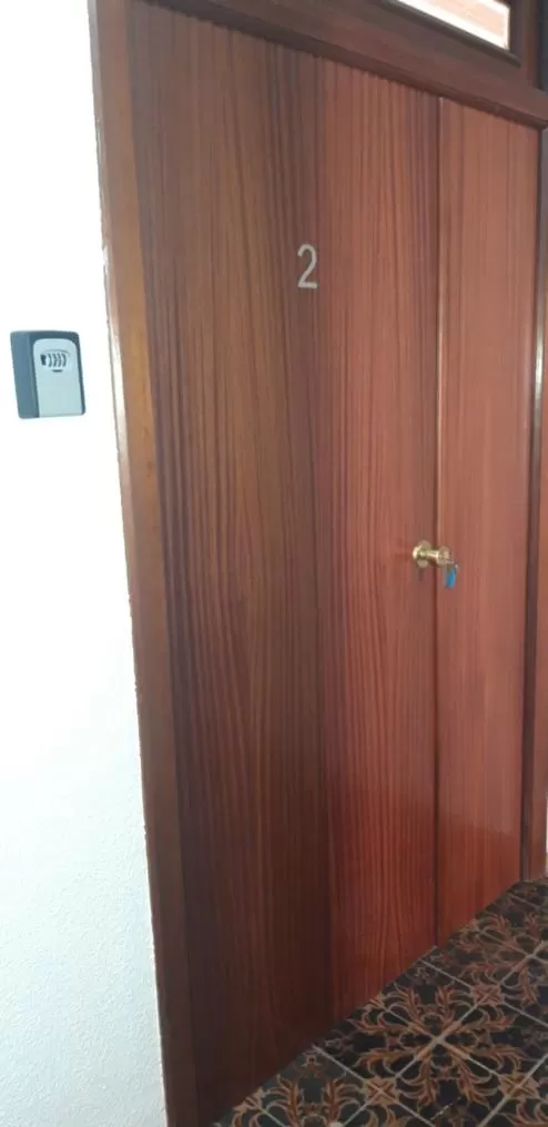 Pensión Benavente AP-7 3min coche Playa 5 min Self check-in 24h