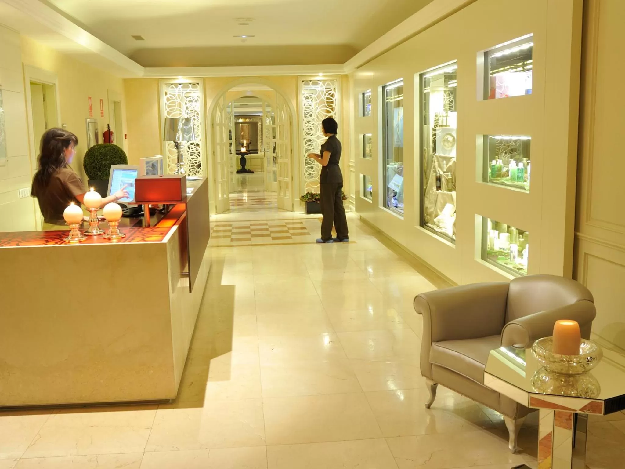 Hot Spring Bath in Beatriz Toledo Auditorium & Spa