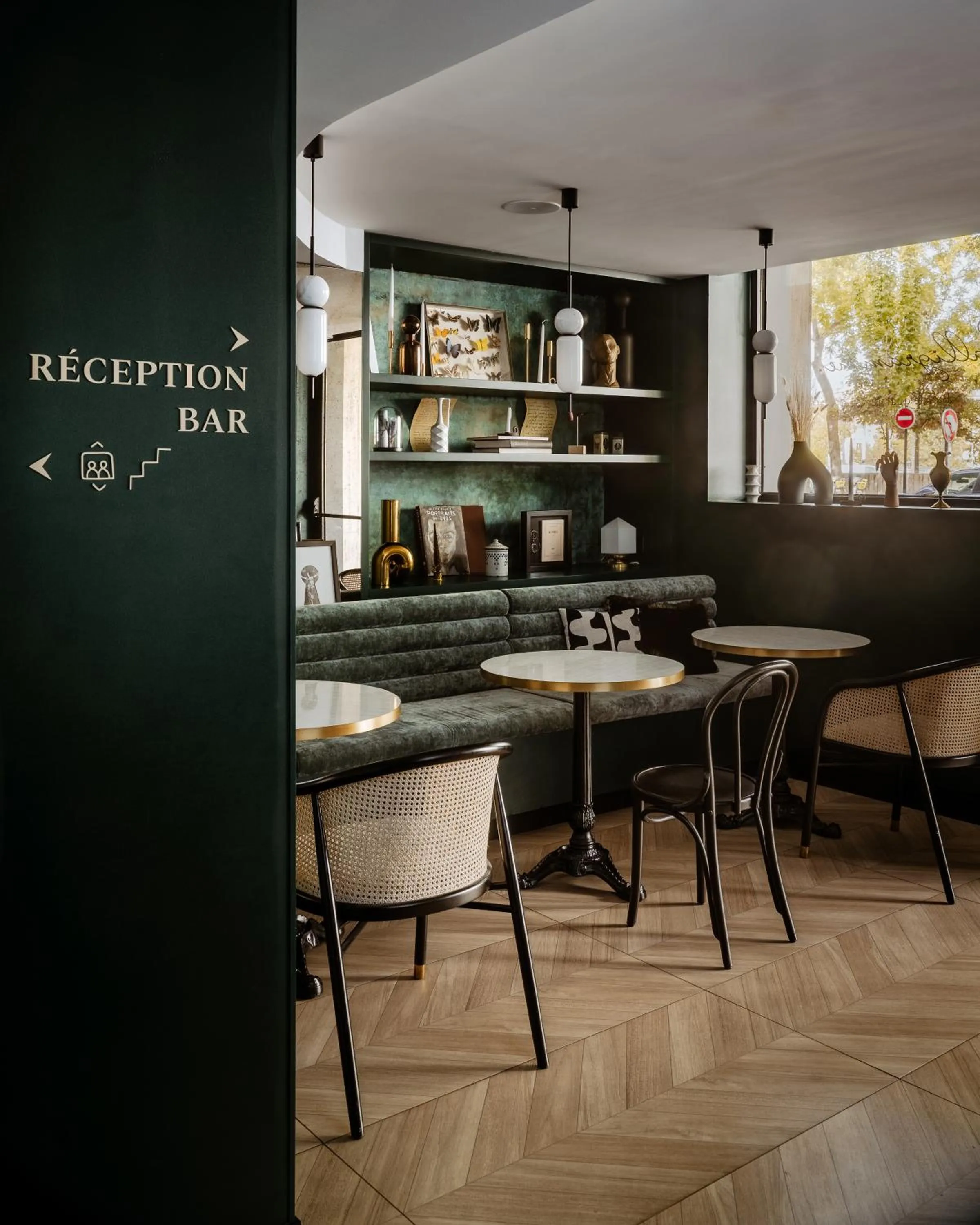 Lounge or bar in Mercure Paris Tour Eiffel Pont Mirabeau