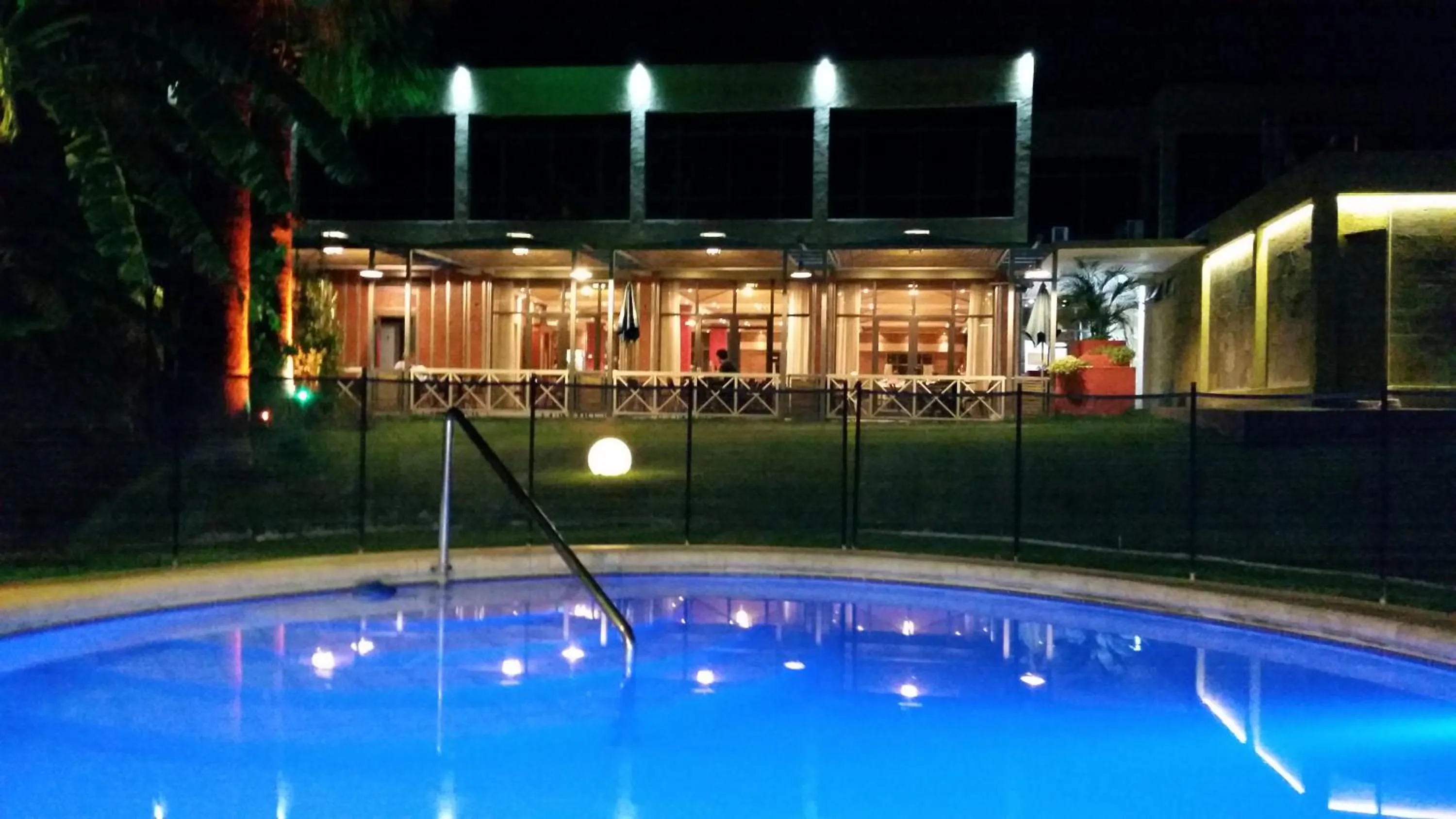 Swimming pool in Hotel Viñas del Sol