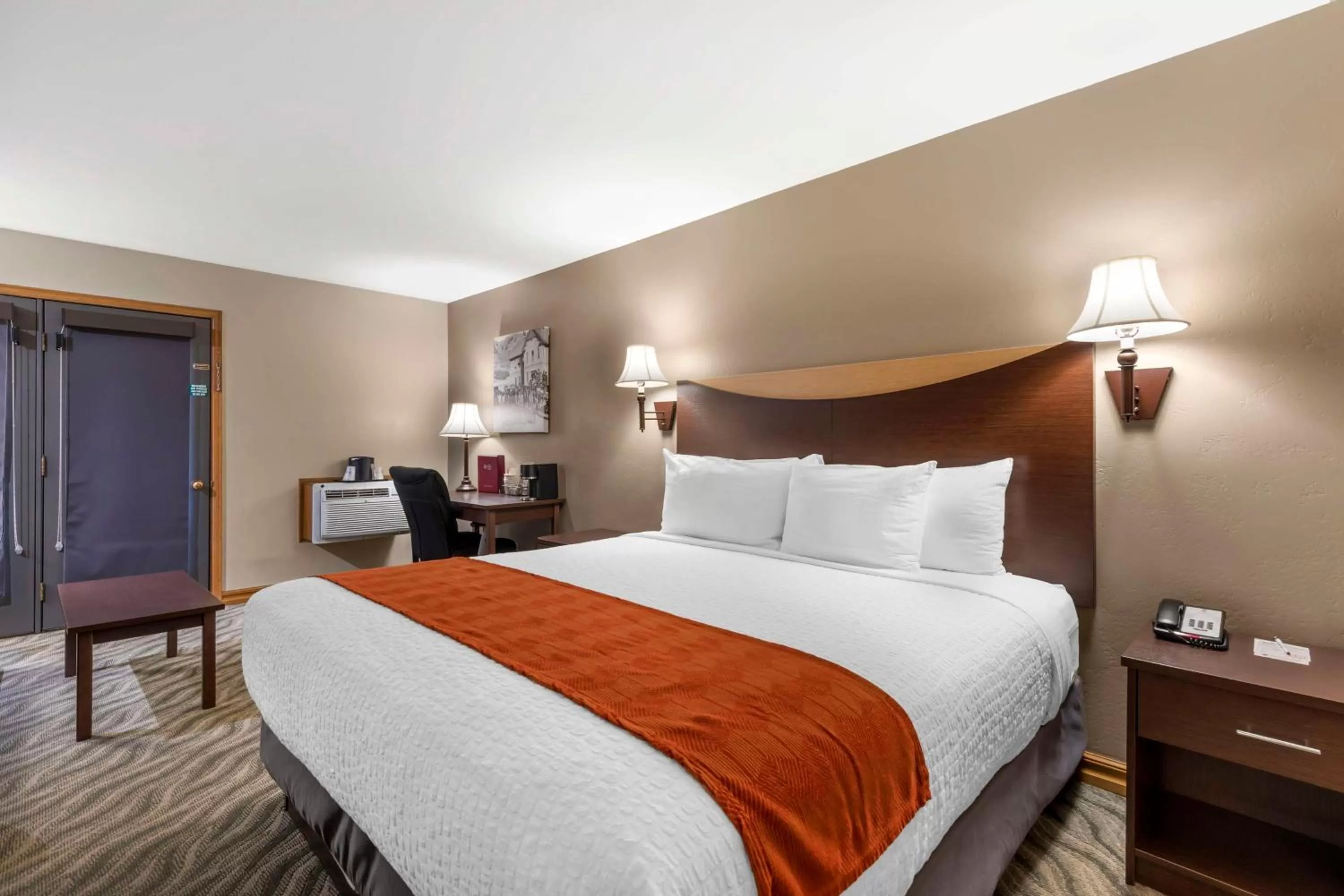 Bedroom, Bed in Best Western Plus Rio Grande Inn