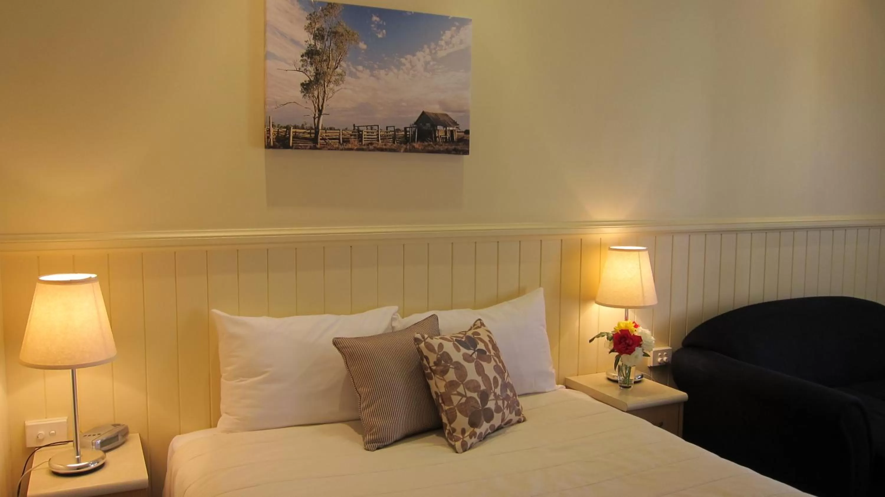 Bed in Dalby Mid Town Motor Inn