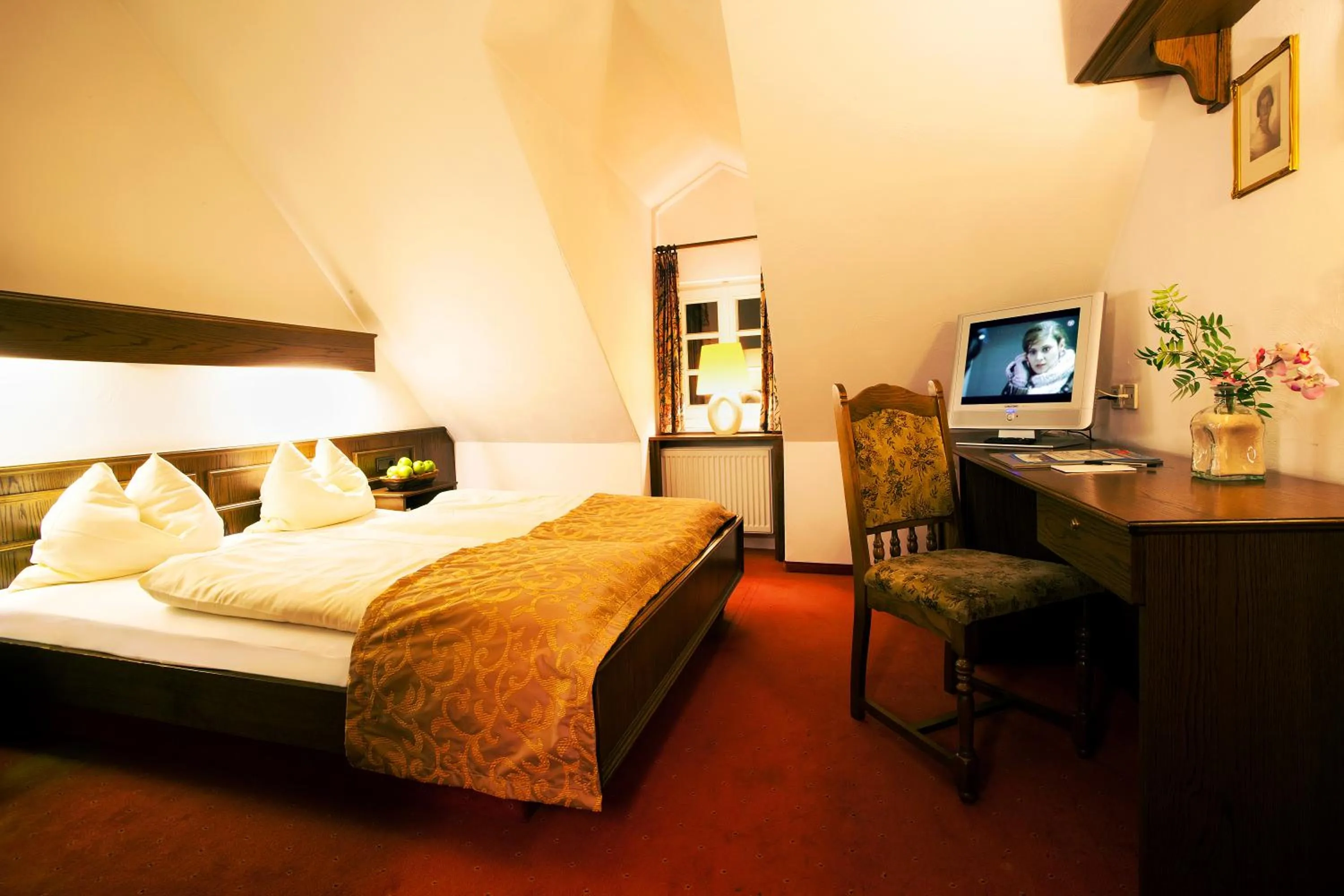 Photo of the whole room, Bed in Hotel Ritter St. Georg