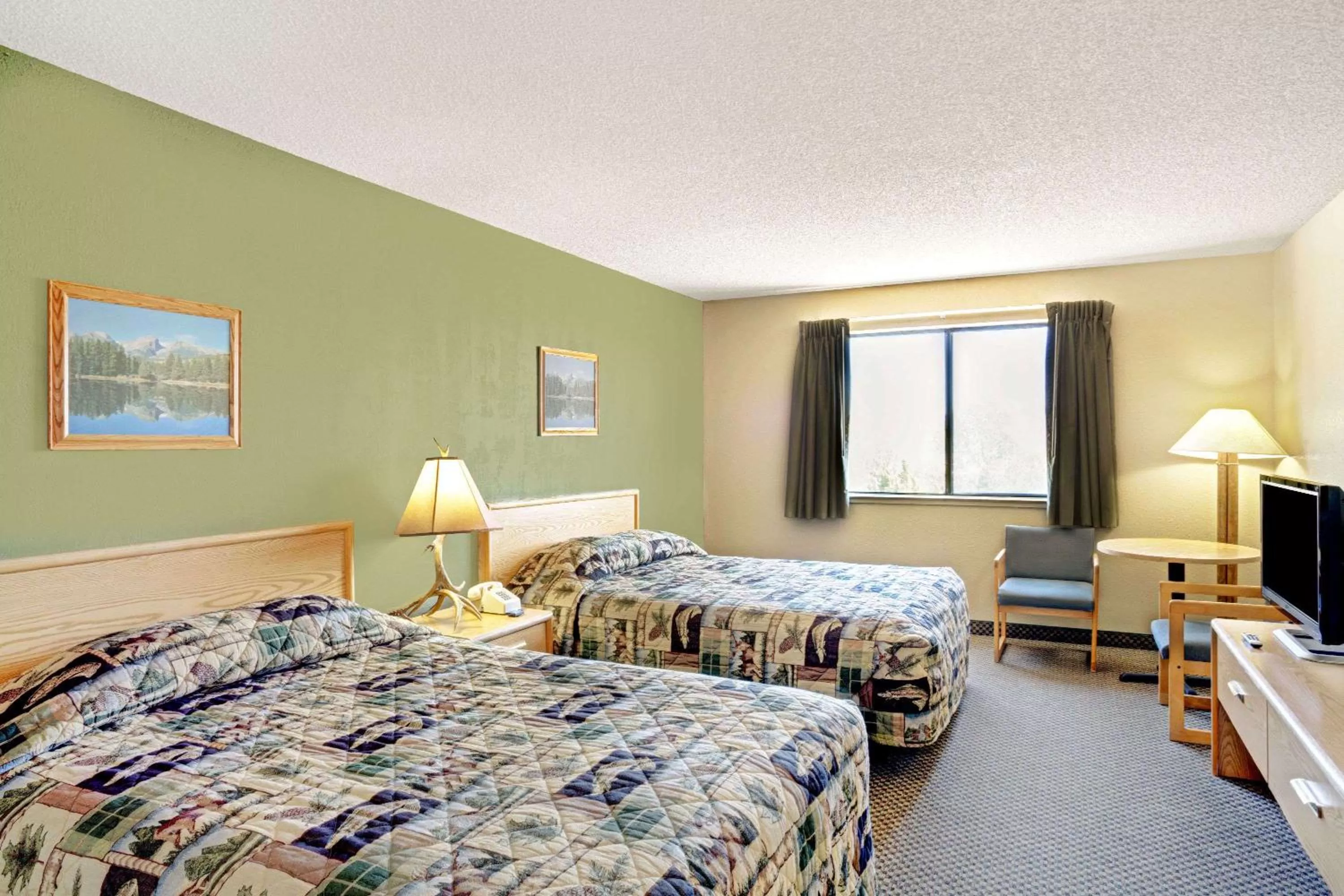 On site, Bed in Topaz Lodge