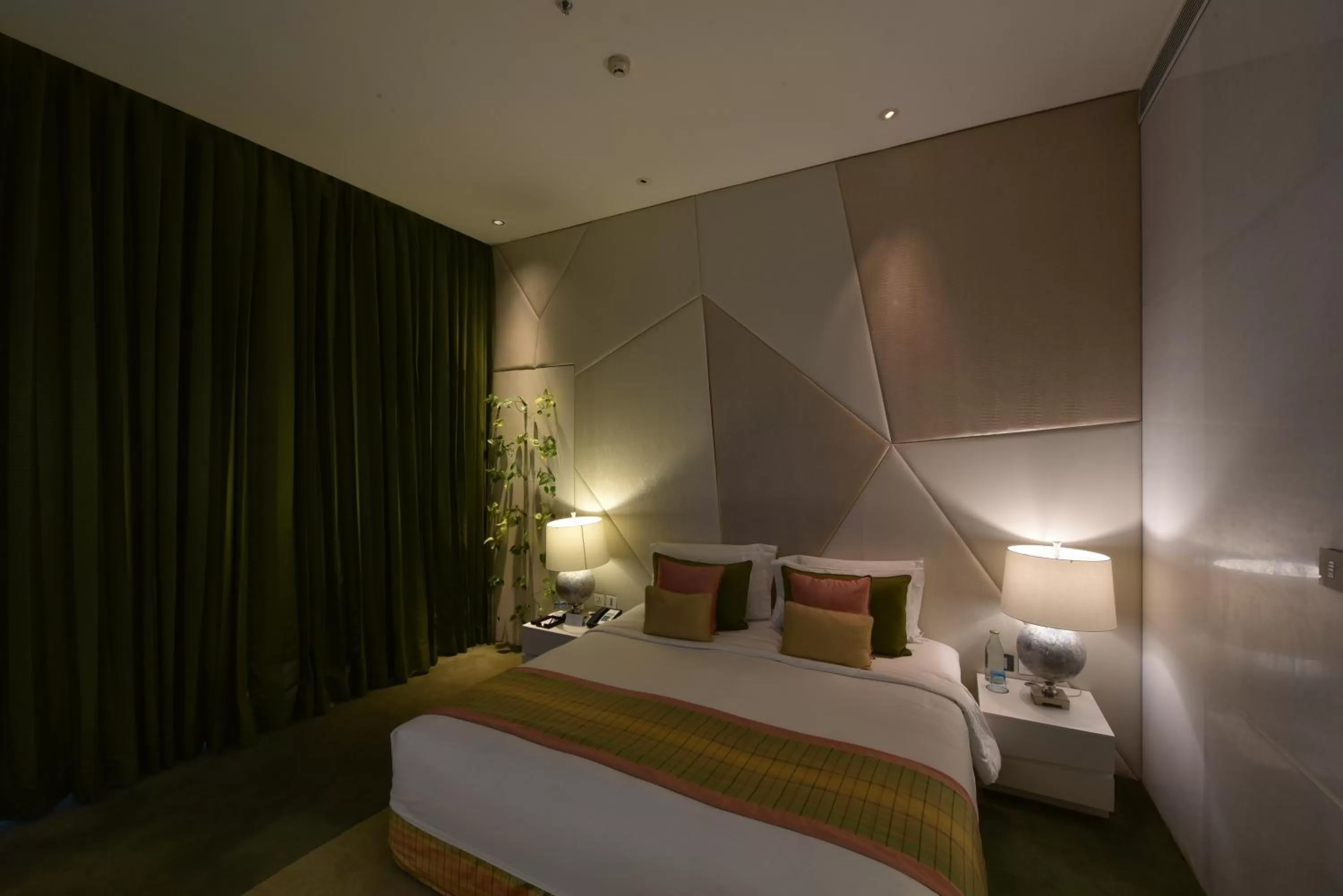 Bed in Vivanta New Delhi, Dwarka