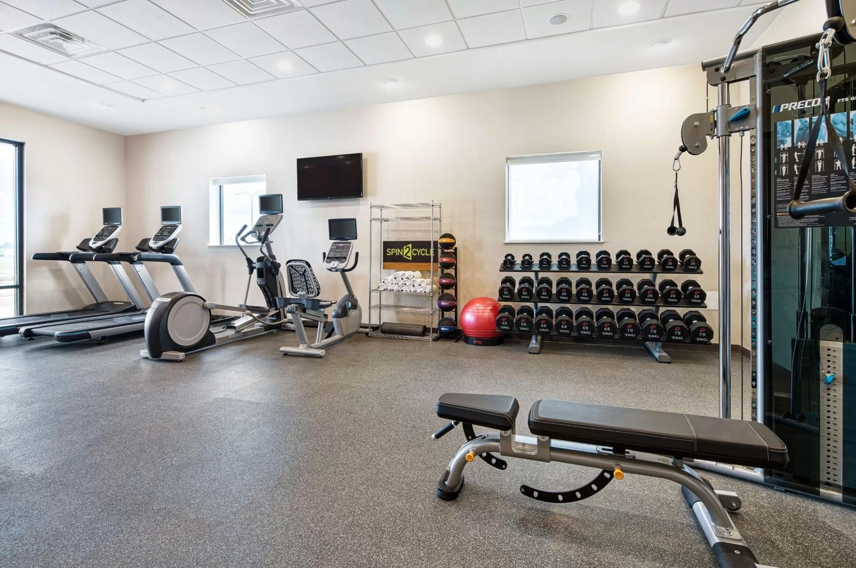 Fitness centre/facilities in Home2 Suites By Hilton Batesville