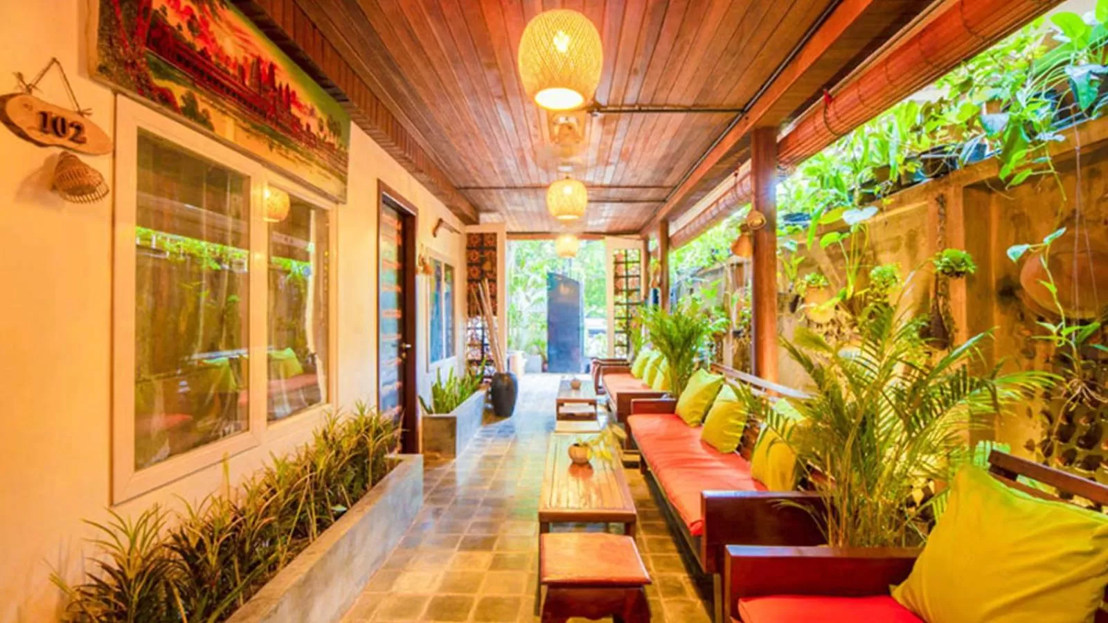 Patio in Maison Model d'Angkor