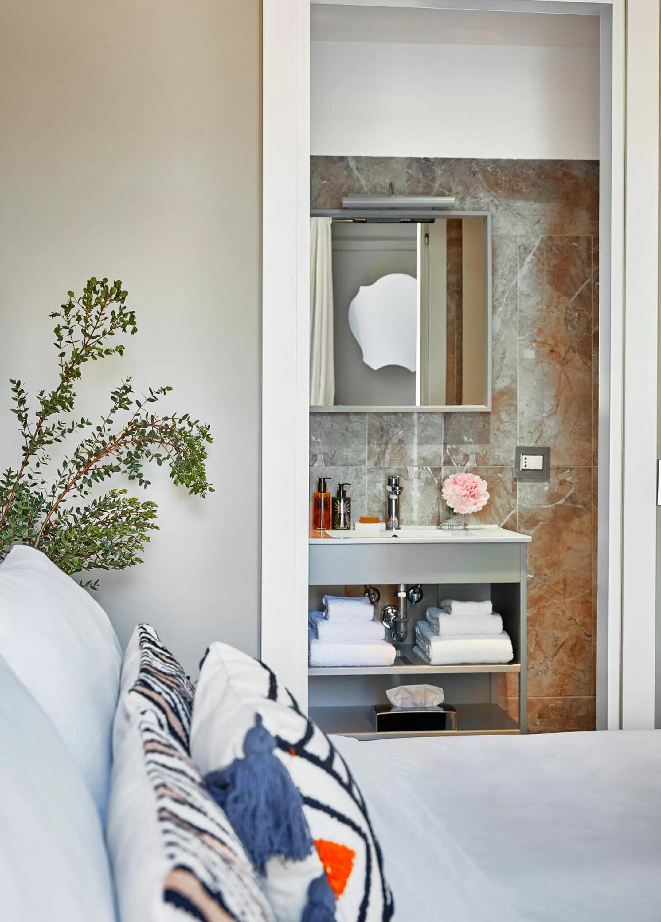 Toilet, Bed in HOTEL VITE - By Naman Hotellerie