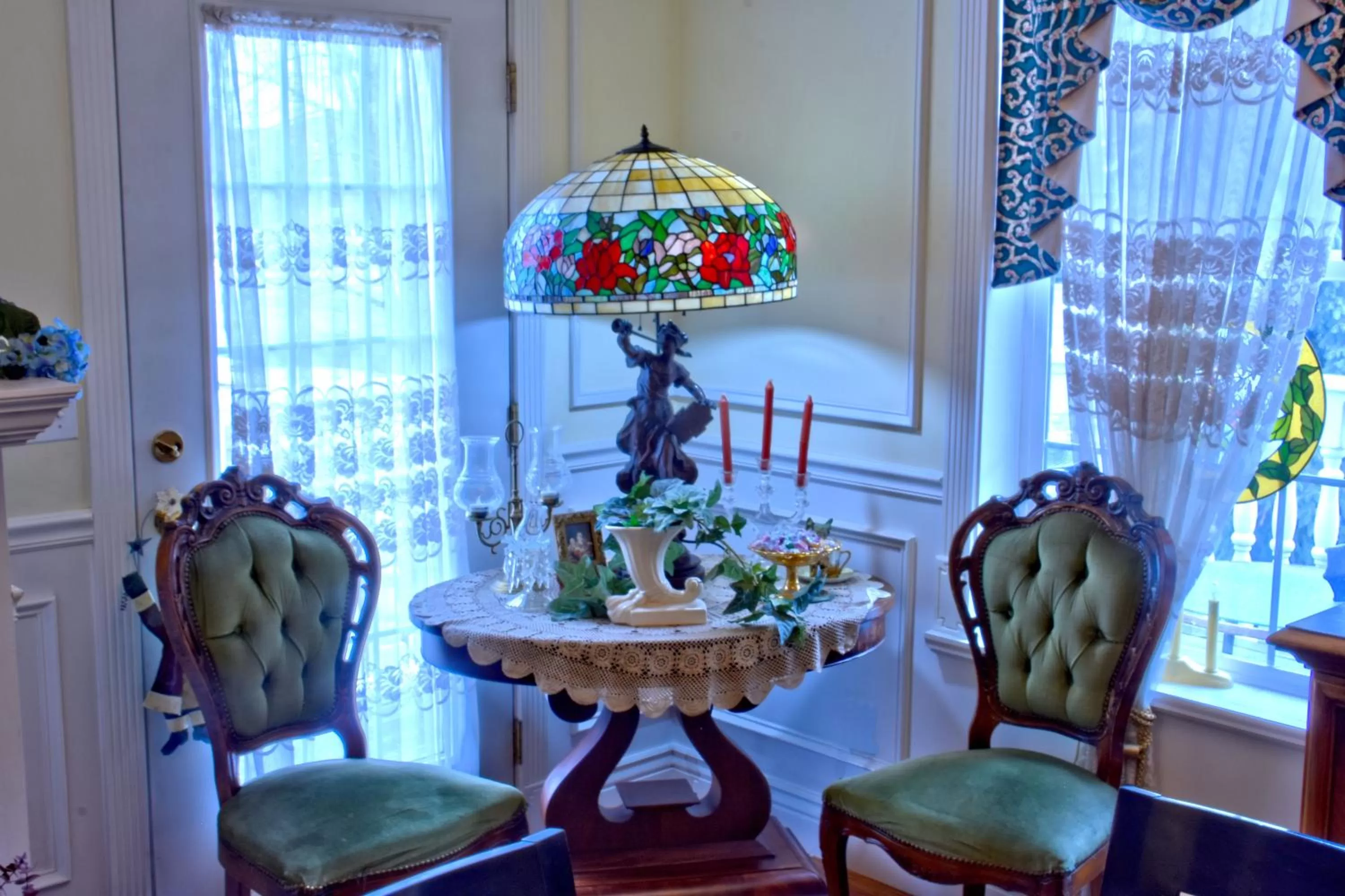 Decorative detail, Seating Area in Big Yellow Inn