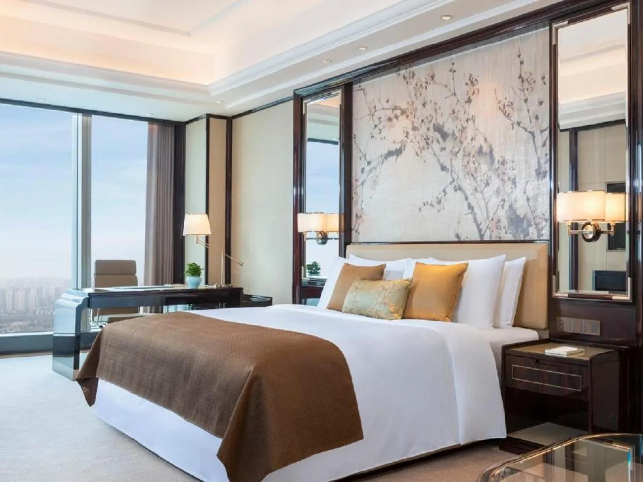 Photo of the whole room, Bed in The St. Regis Changsha
