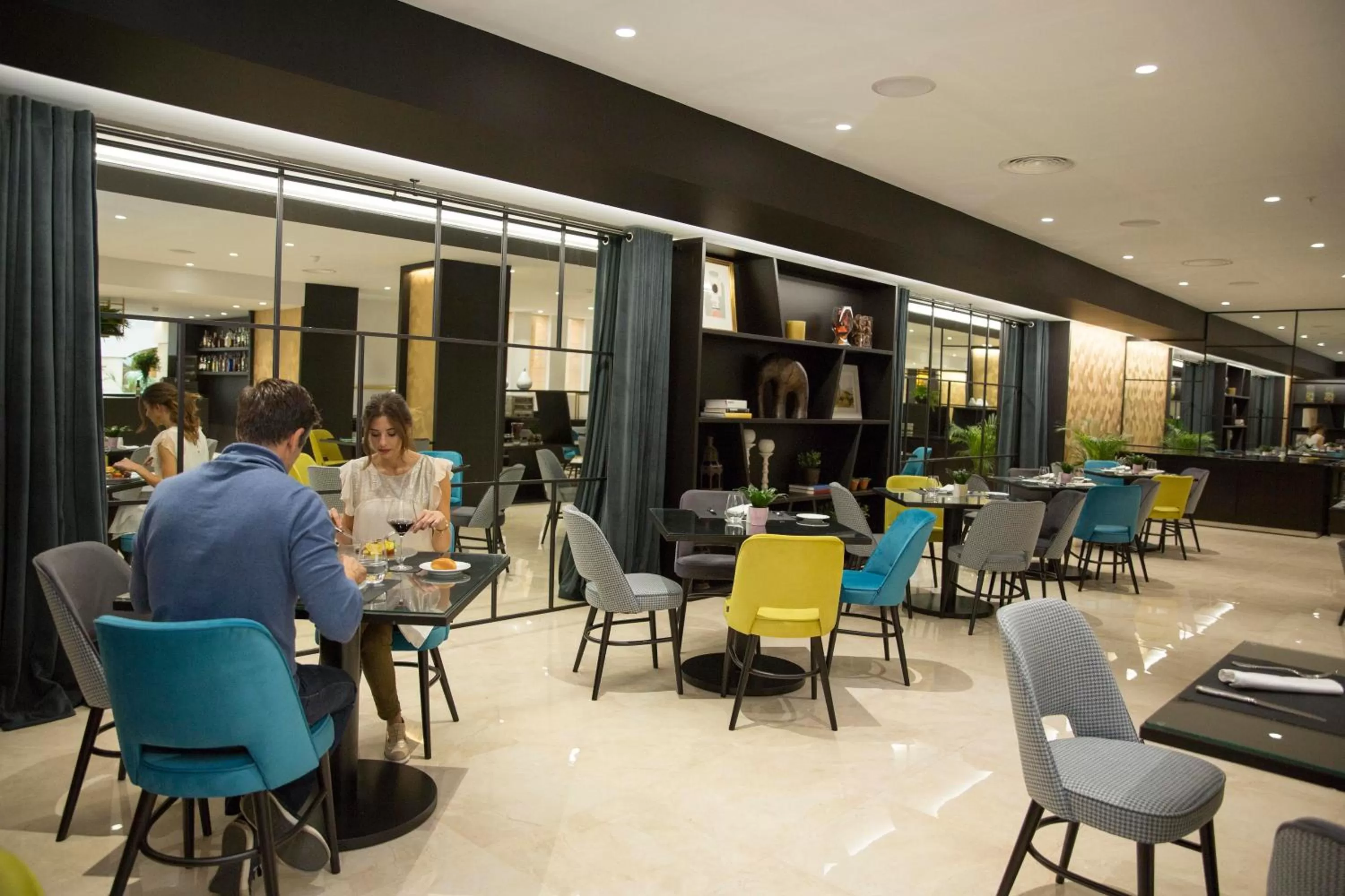 Restaurant/places to eat in Intelier Rosa