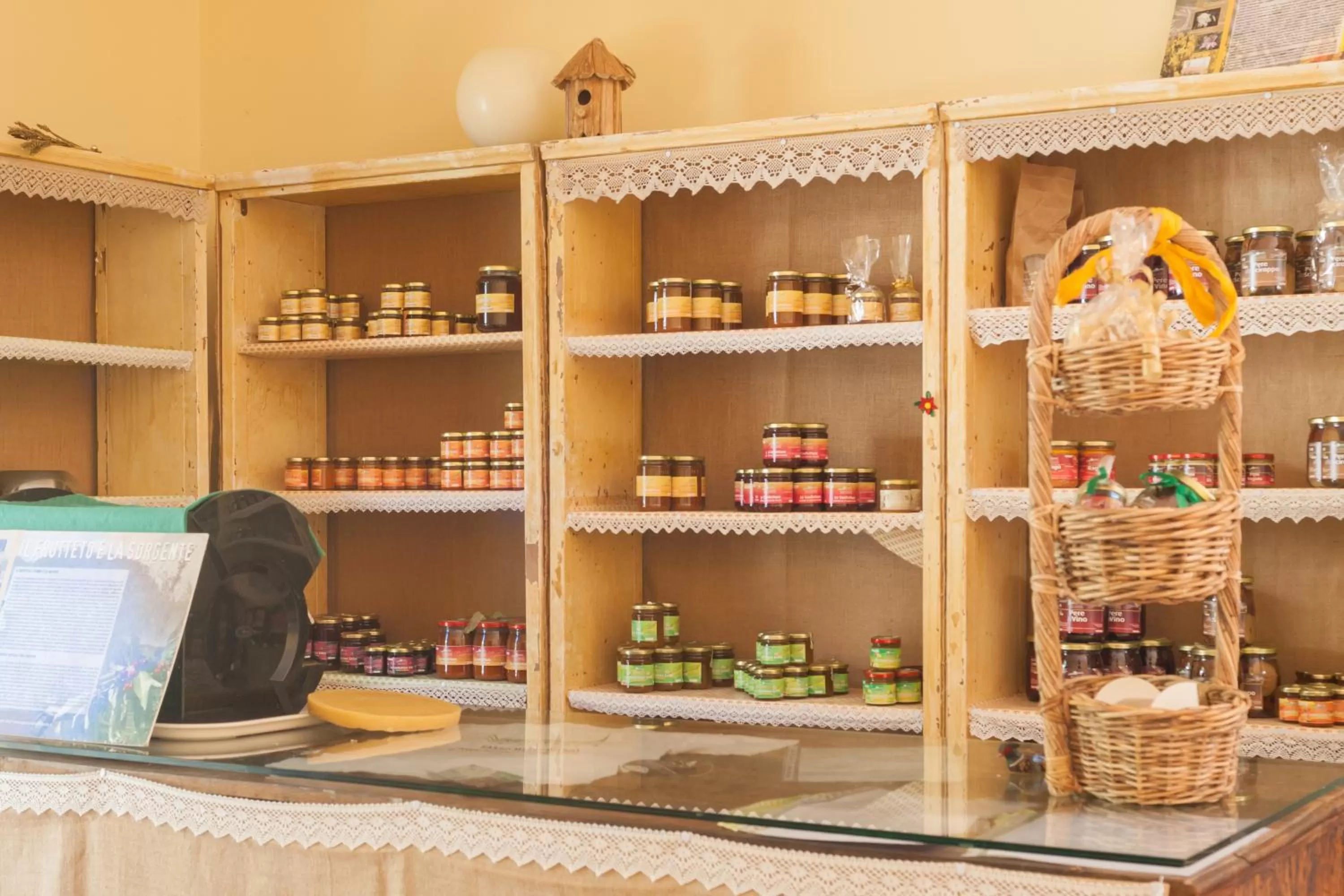 On-site shops in Agriturismo Rio Verde