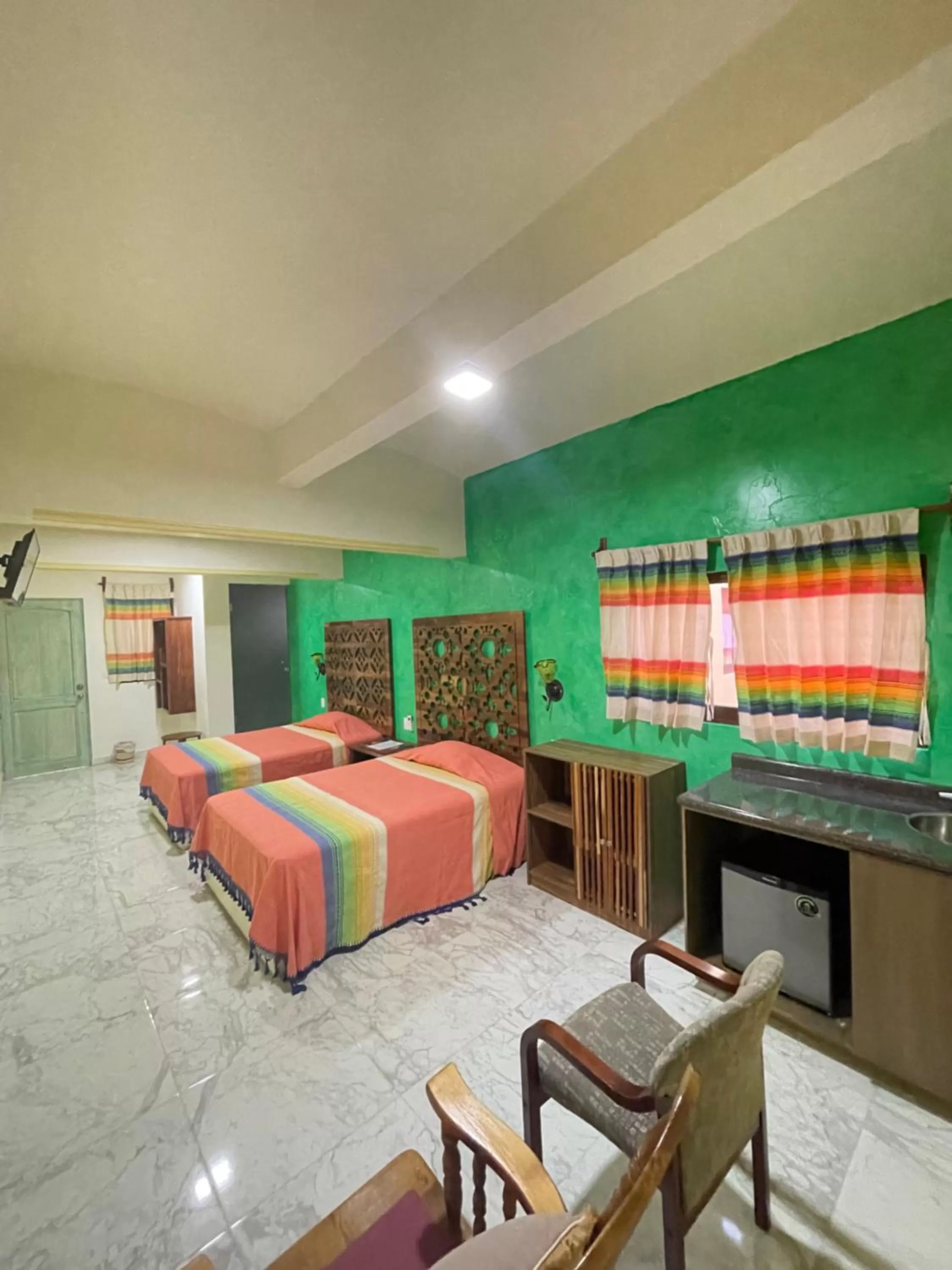 oven, Bed in Suites Cárdon