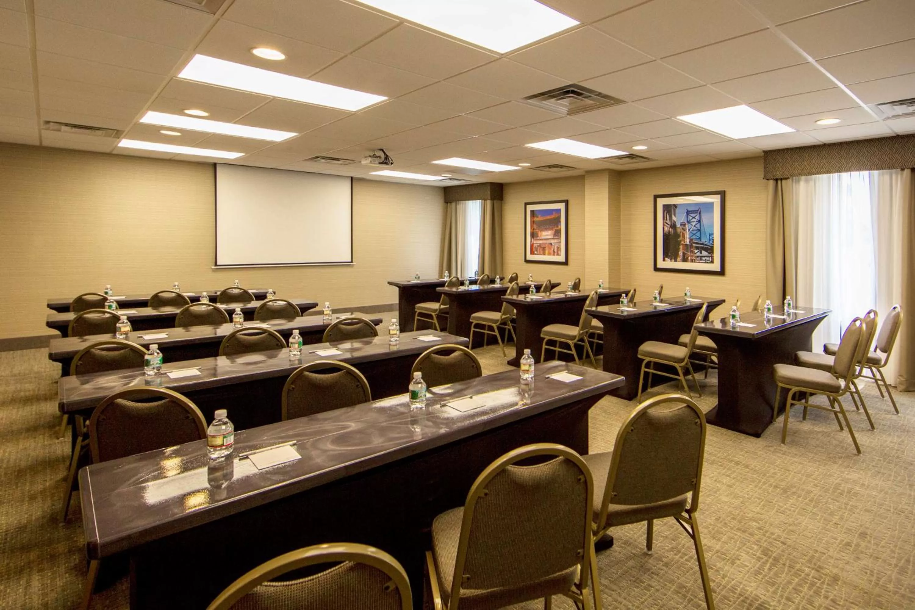 Meeting/conference room in Hampton Inn Philadelphia-Airport