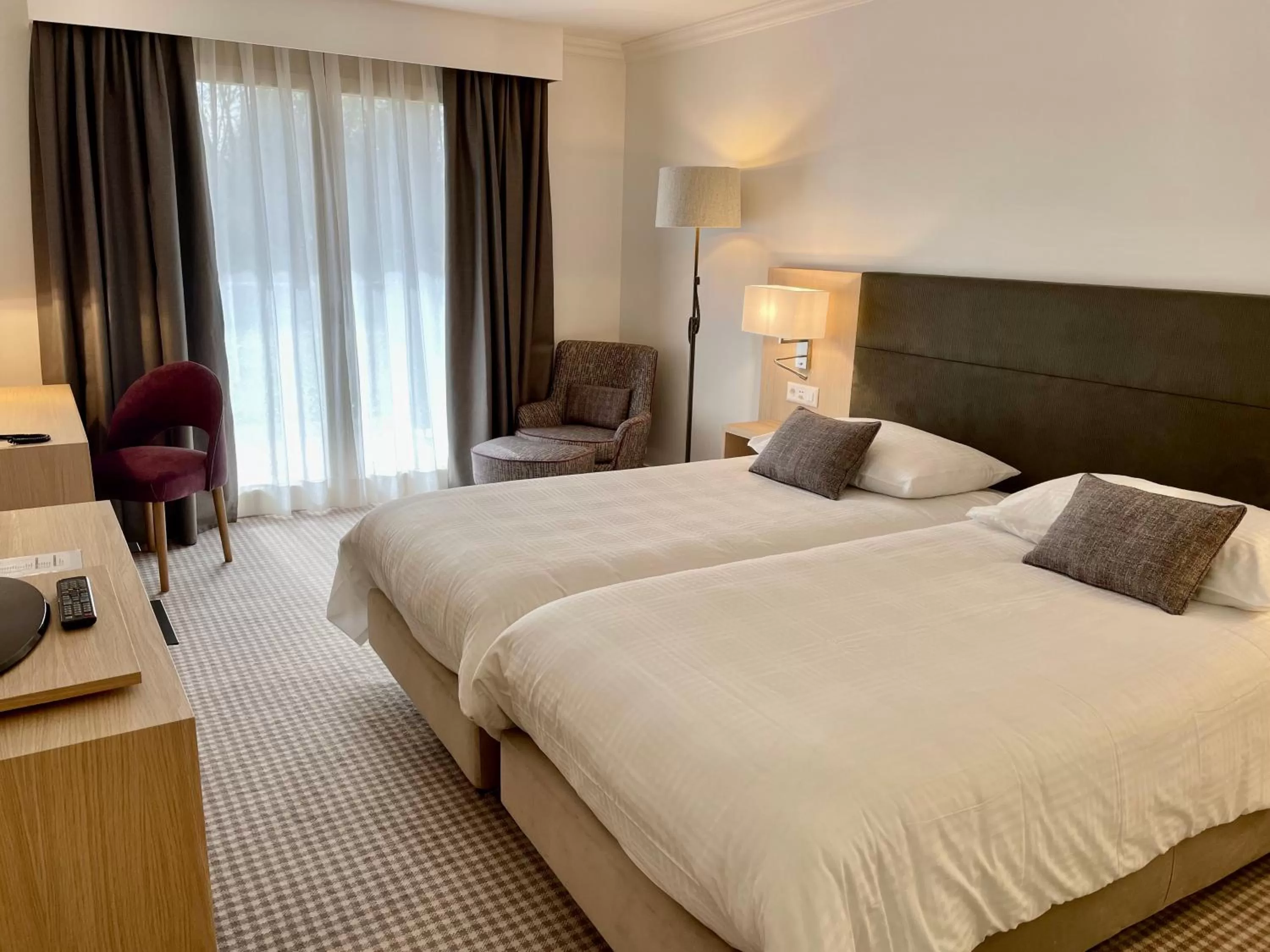 Twin Room with Terrace and Garden View in Hotel La Barcarolle