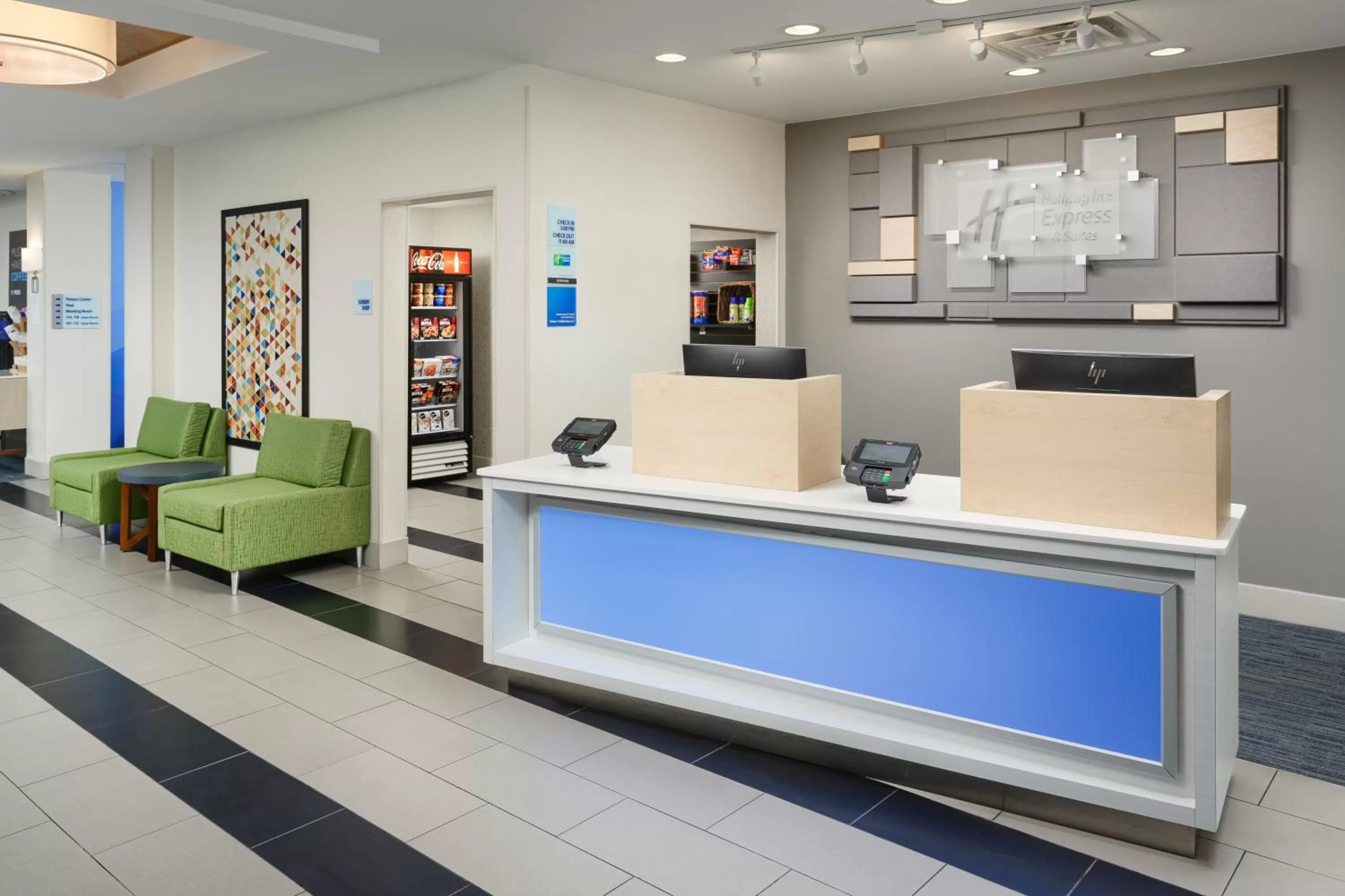 Lobby or reception in Holiday Inn Express - Tullahoma by IHG