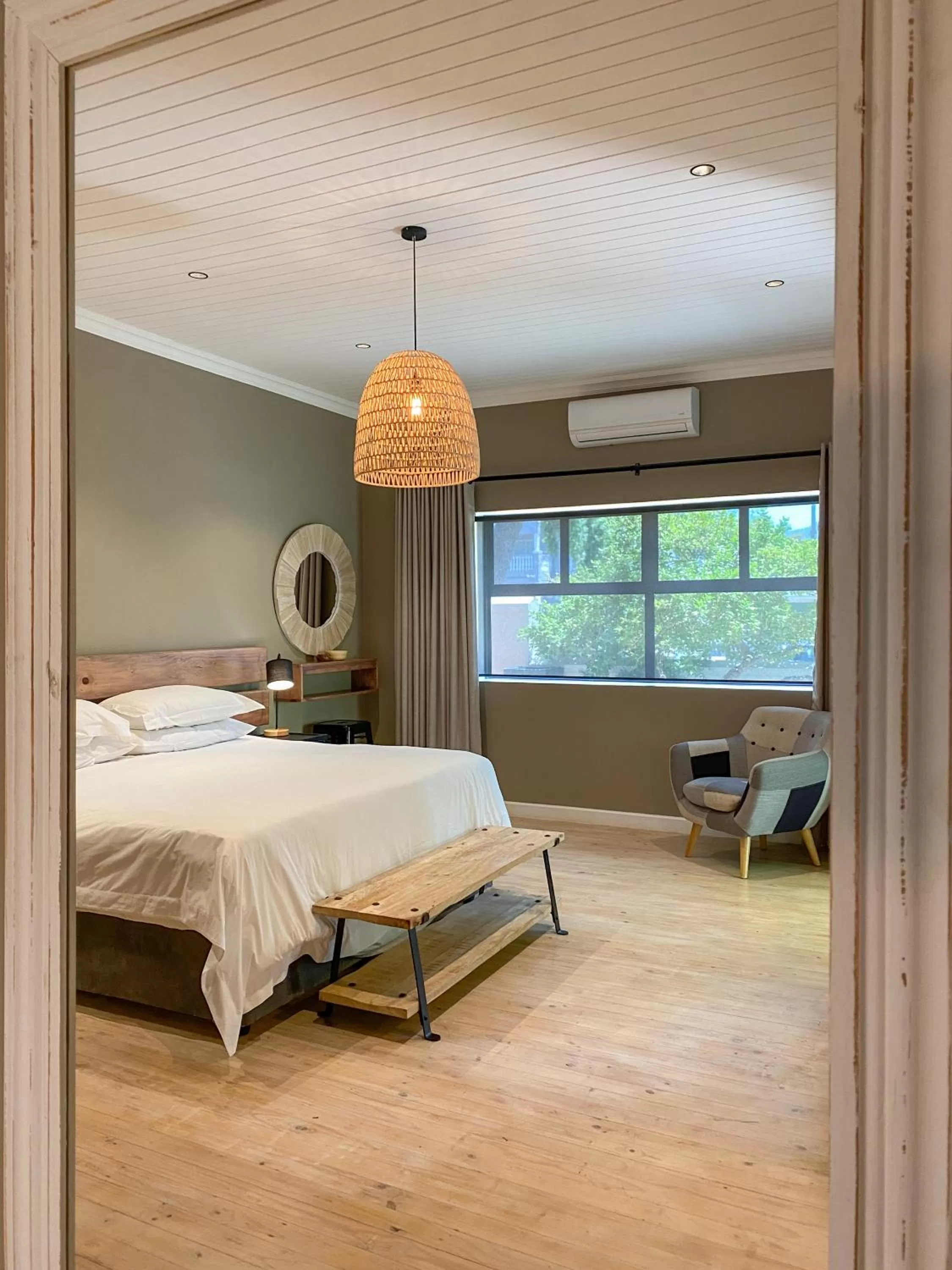 Photo of the whole room, Bed in Loerie Guest Lodge