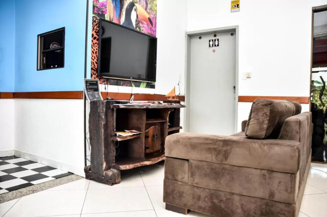 Seating area, TV/Entertainment Center in Visk Palace Hotel e Restaurante