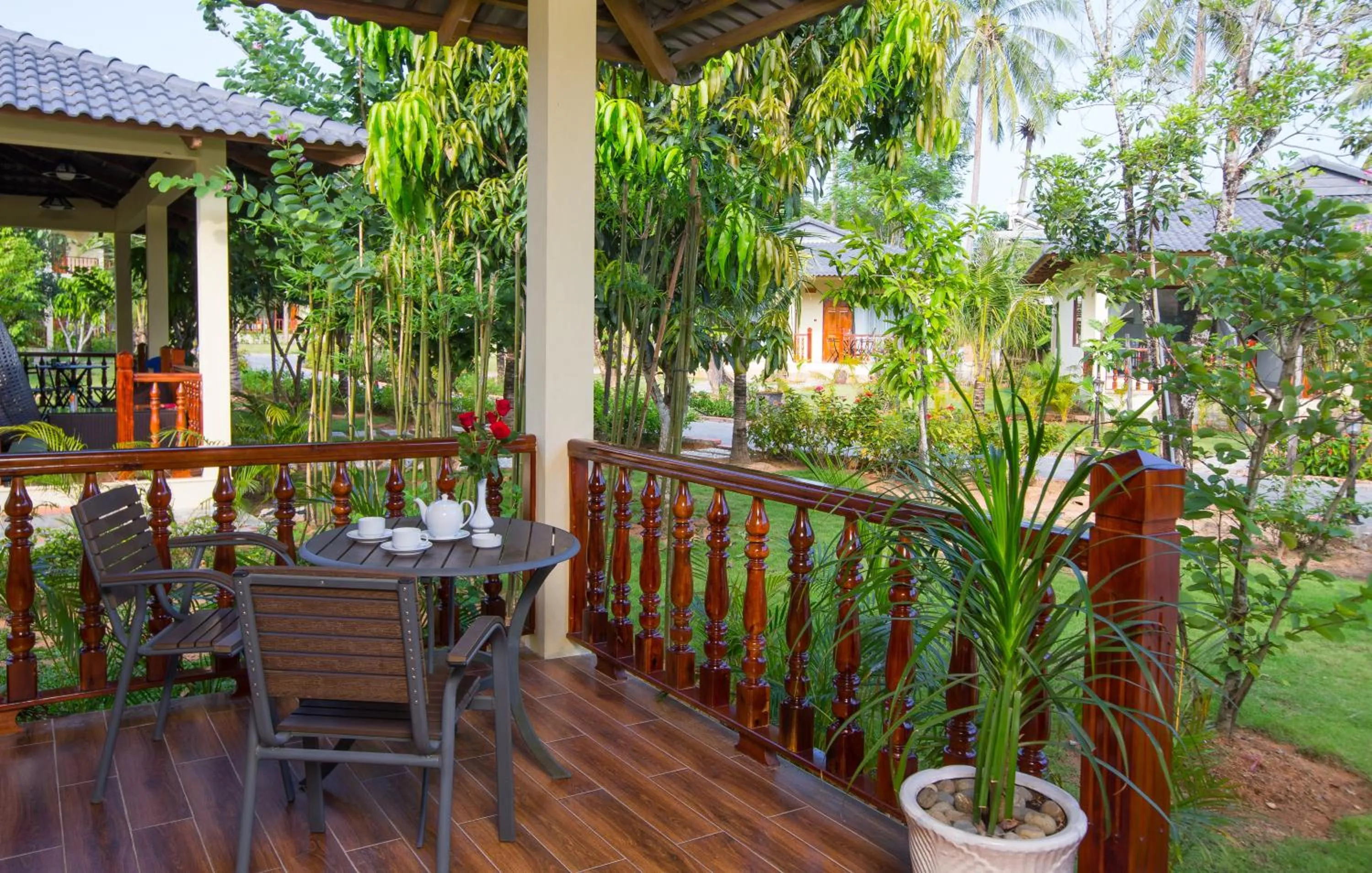 Balcony/Terrace in Elwood Premier Resort Phu Quoc