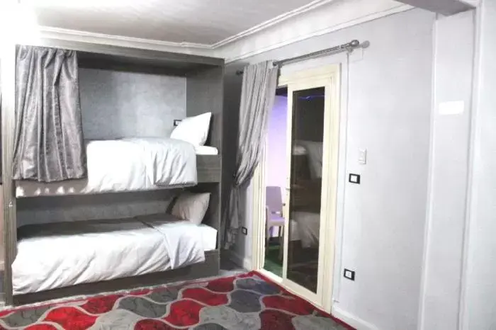 Bunk Bed in Mixed Dormitory Room - Not for Arab and Egyptian citizens in Hostel Sunset Down town Bunk Bed in Mixed Dormitory Room - Not for Arab and Egyptian citizens in Hostel Sunset Down town