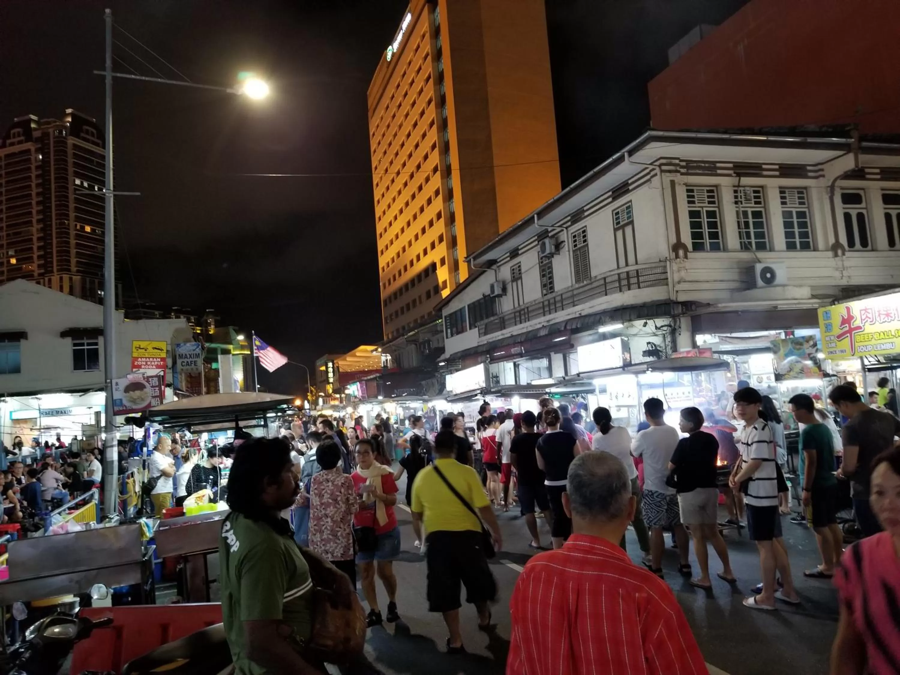 Restaurant/places to eat in Yan Hotel