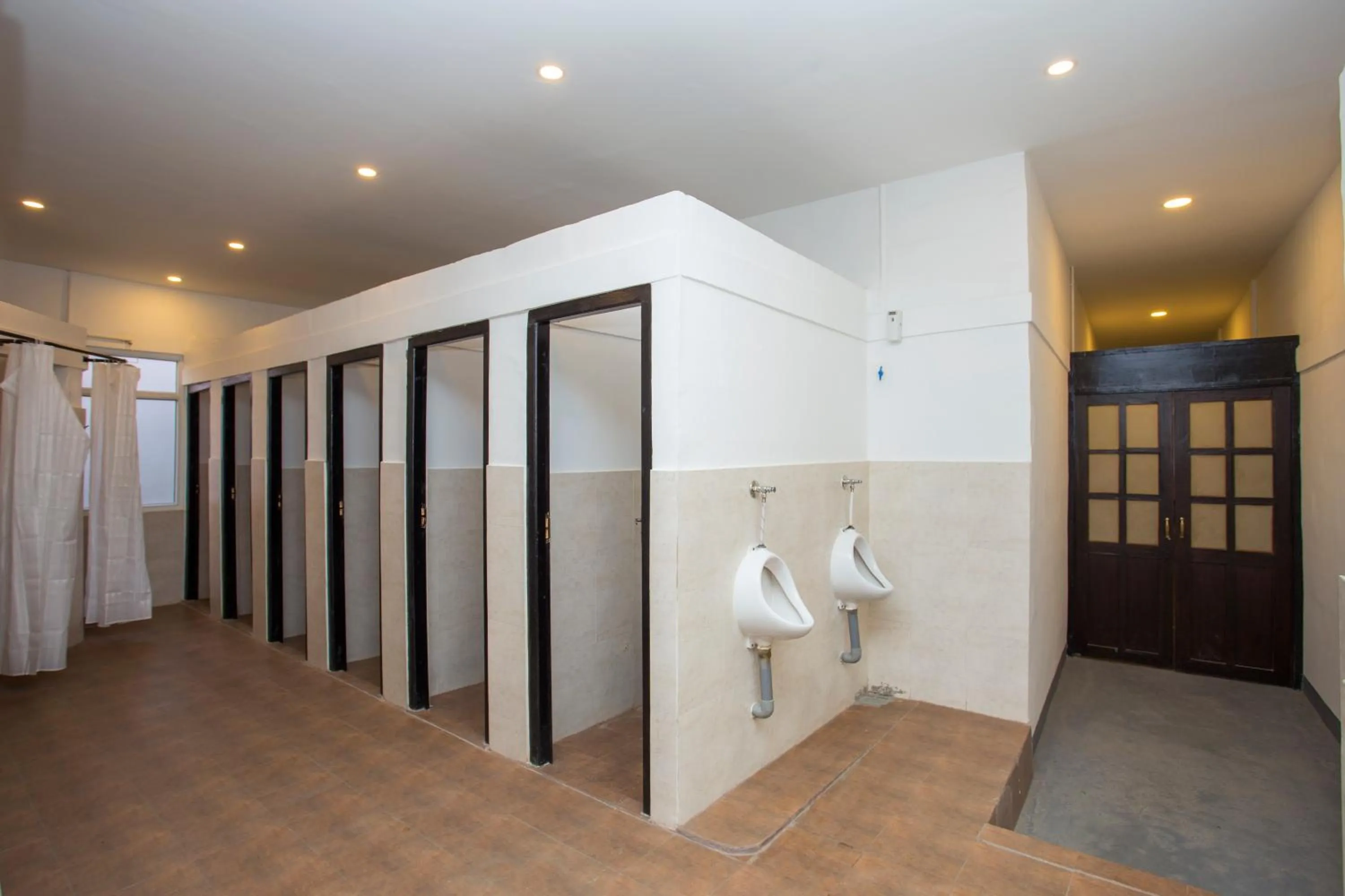 Bathroom in Yakety Yak Hostel