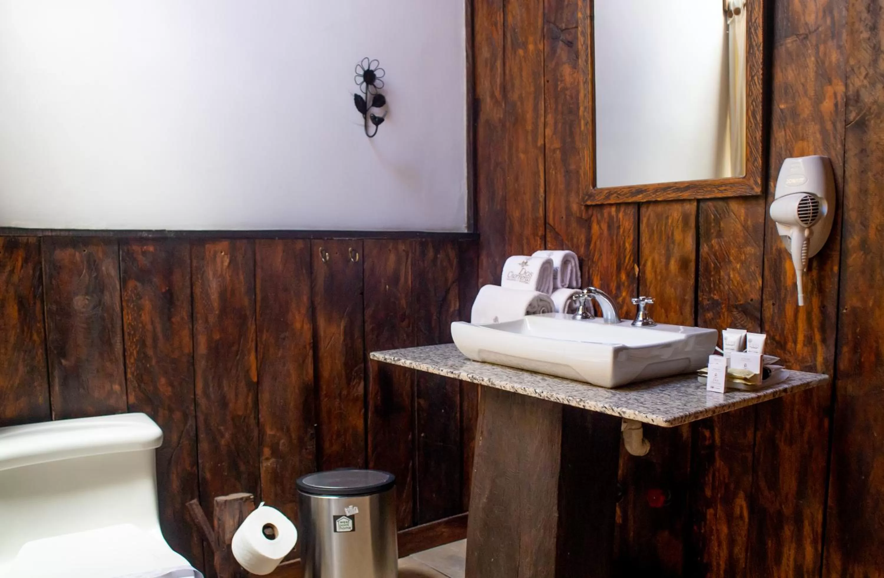 Bathroom in Hacienda Hostería Dos Chorreras