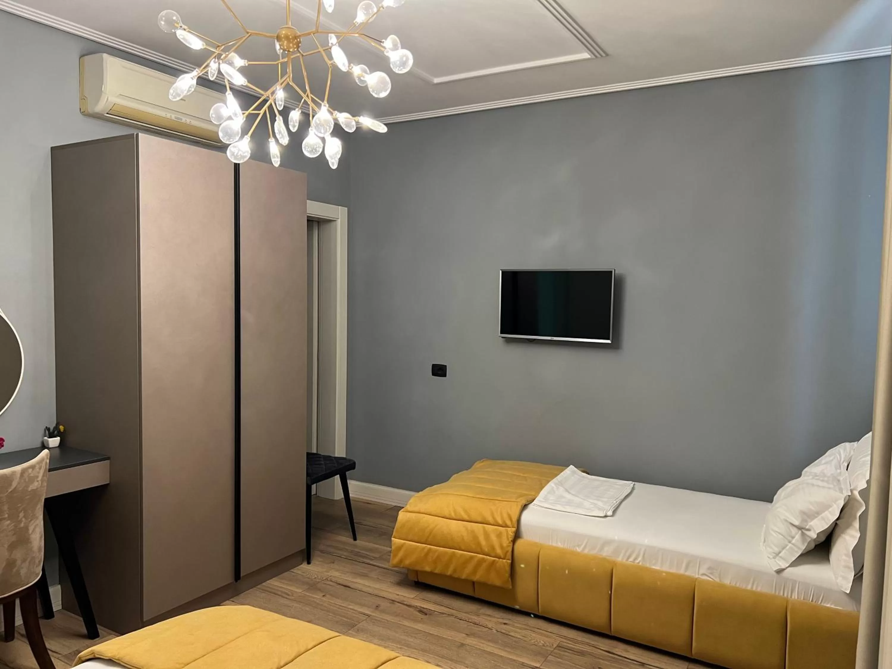 Bed in Hotel Vila Tirana