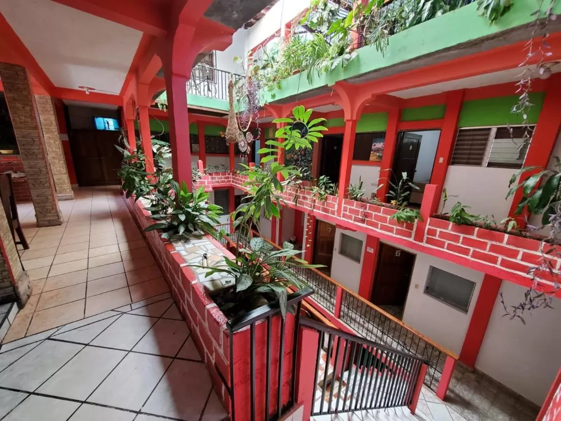 Hotel & Hostal Yaxkin Copan