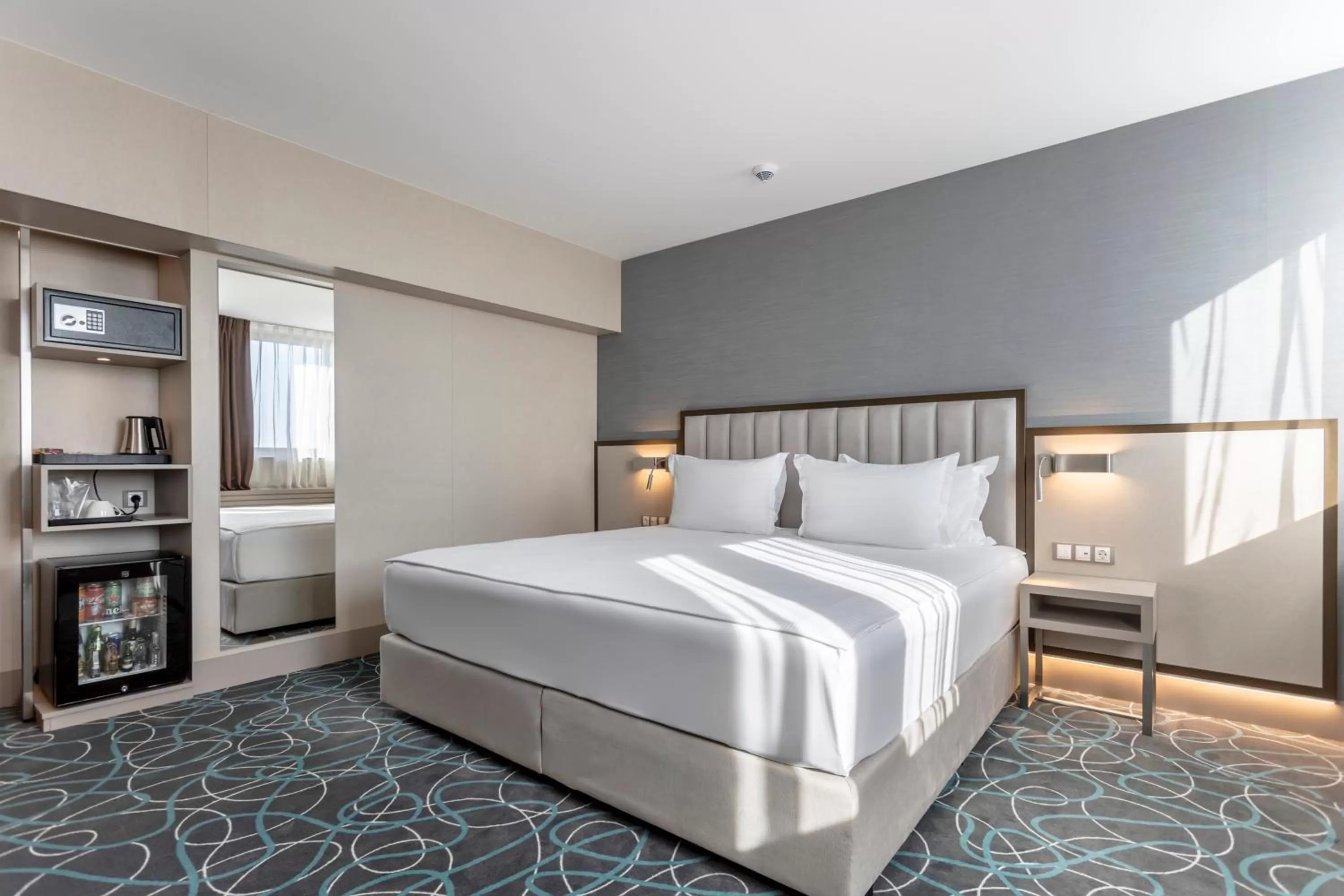 Coffee/tea facilities, Bed in Hotel Bulgaria