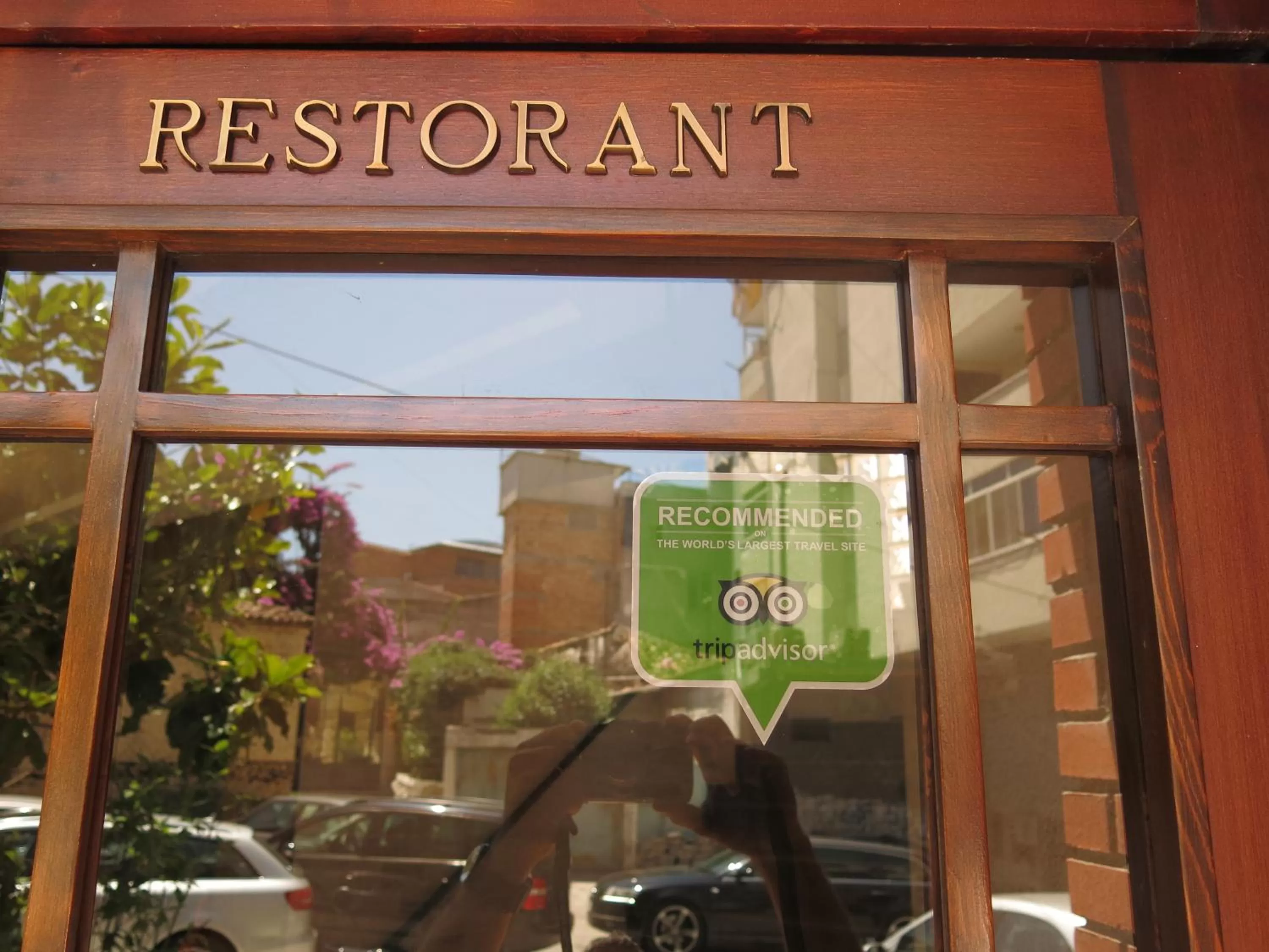 Restaurant/places to eat in Hotel Lido