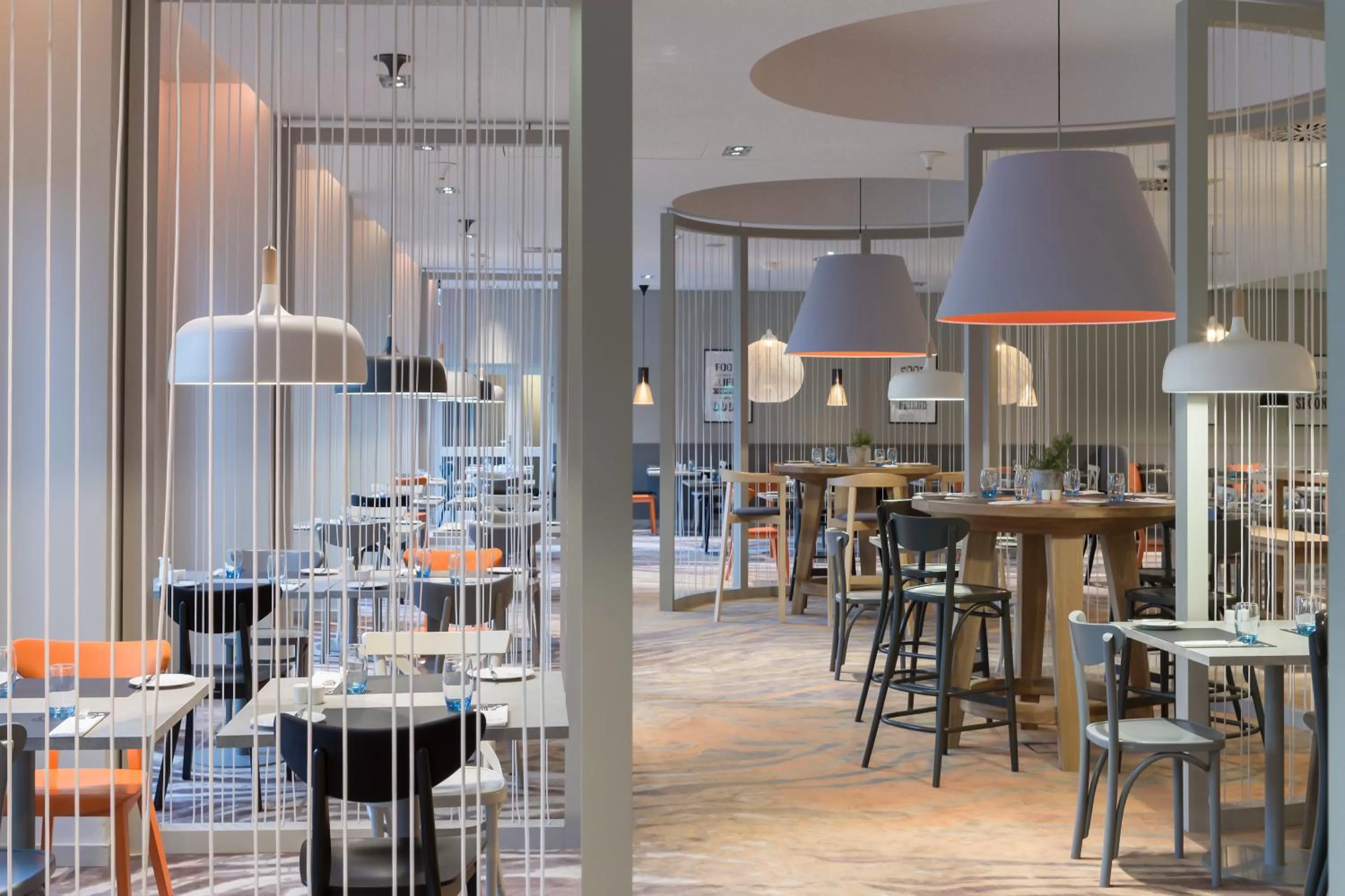 Restaurant/places to eat in Novotel Kraków City West