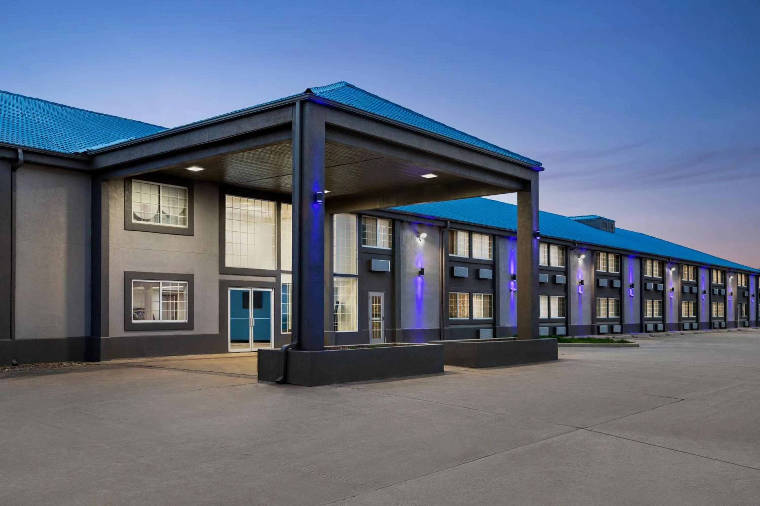 Property building in Baymont by Wyndham Blackwell I-35