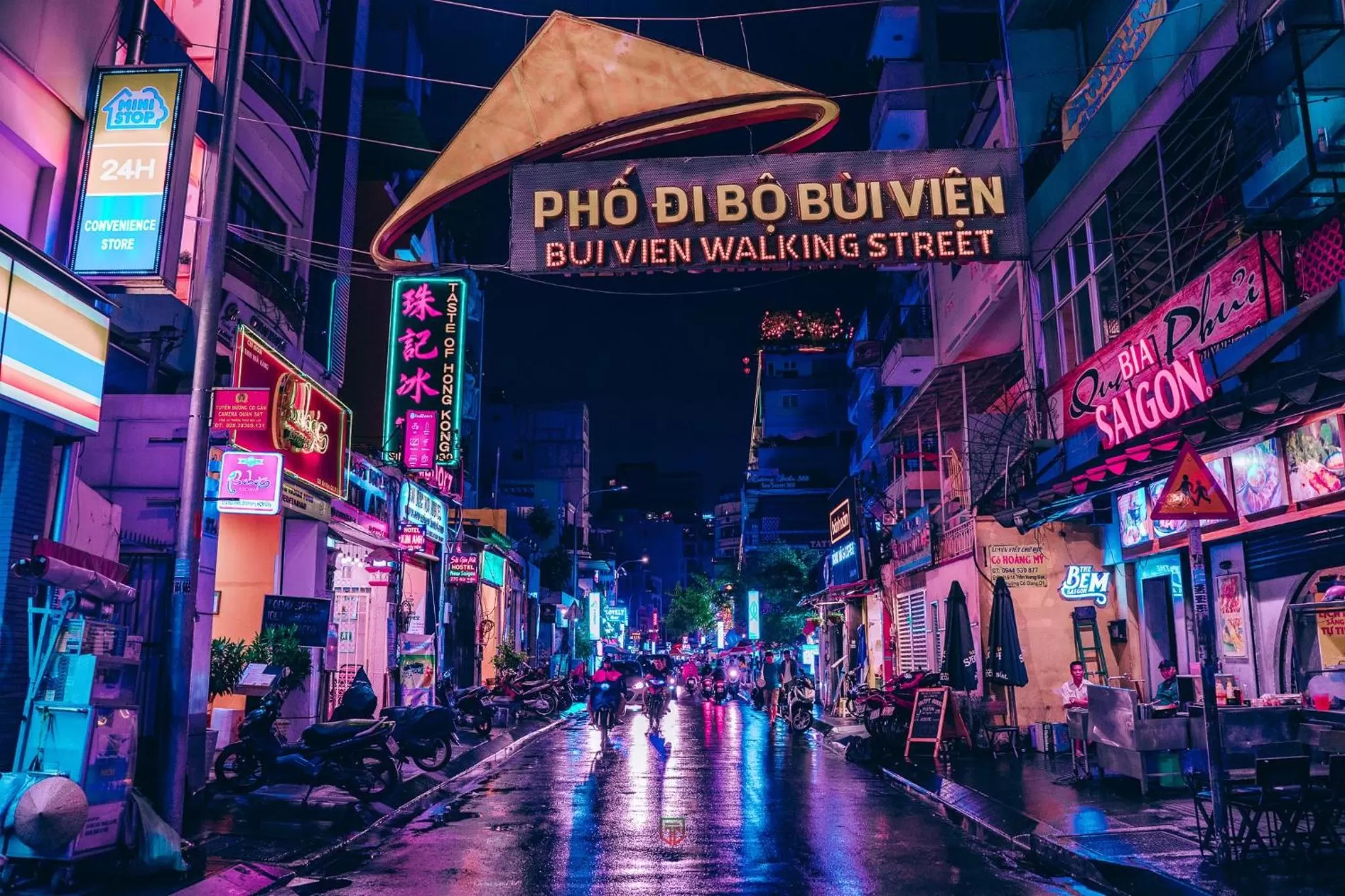 Nightclub / DJ in Felix Hotel