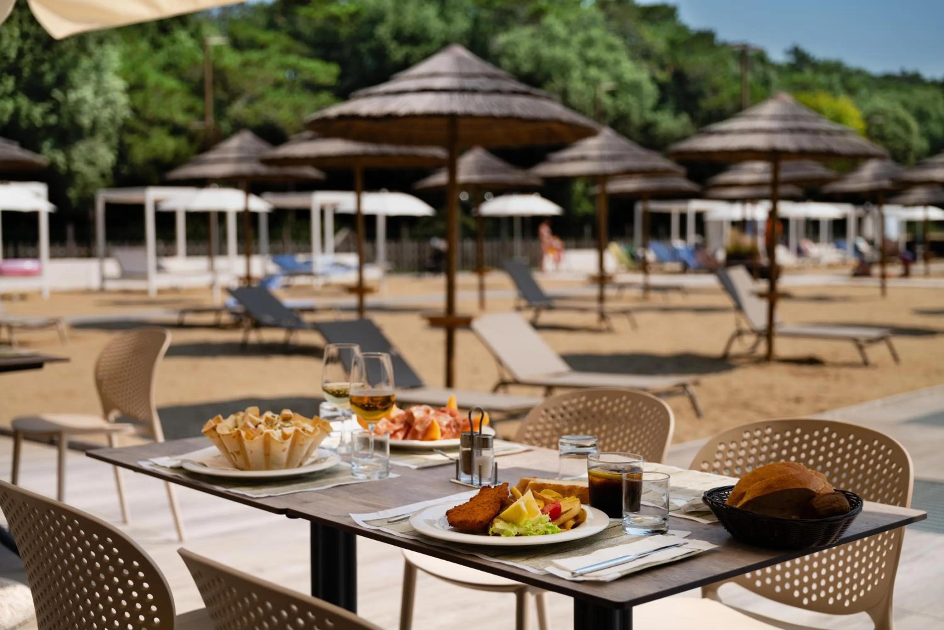 Restaurant/places to eat in Lino delle Fate Eco Resort