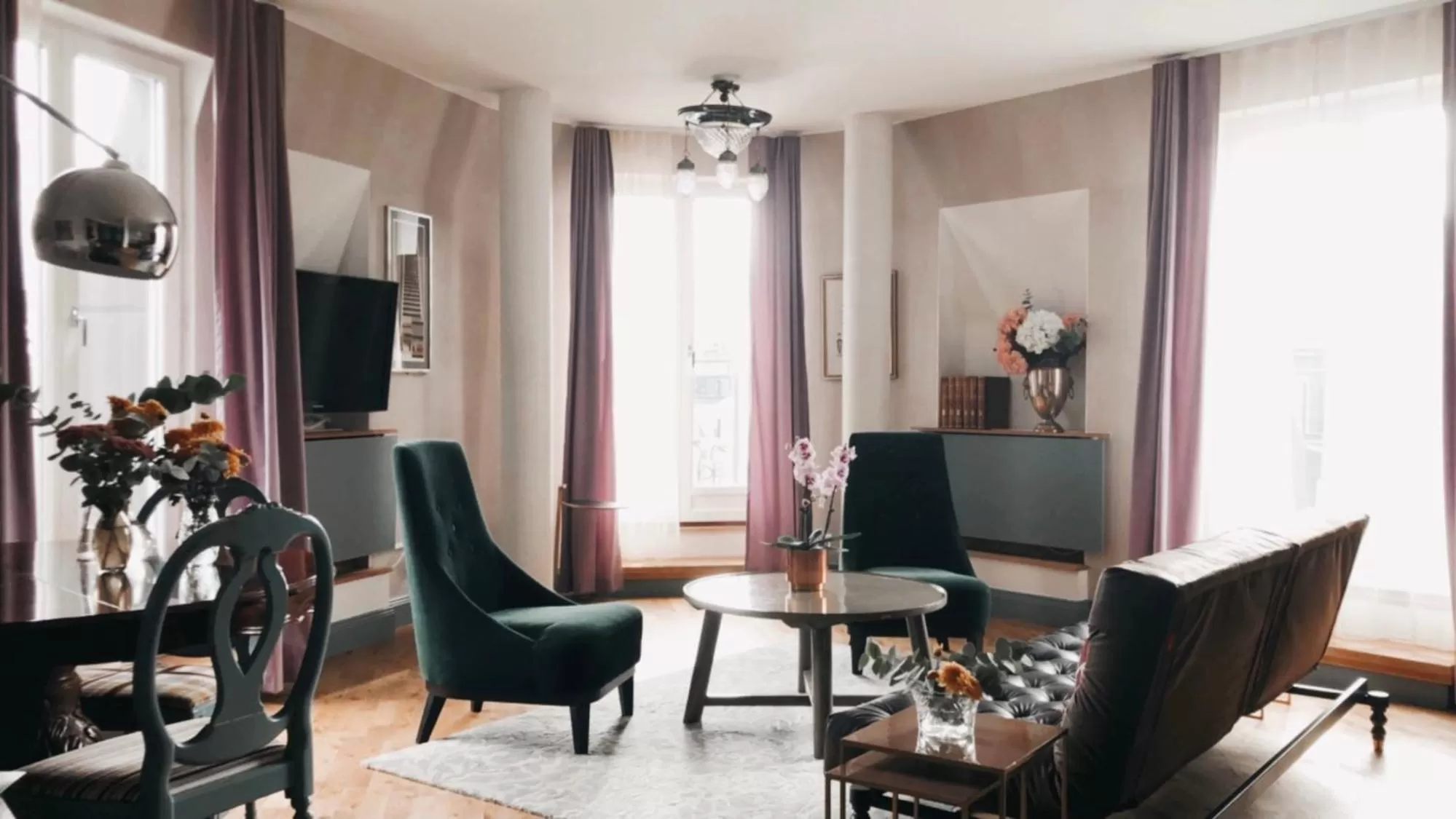 Living room in Hotel Kung Carl, WorldHotels Crafted