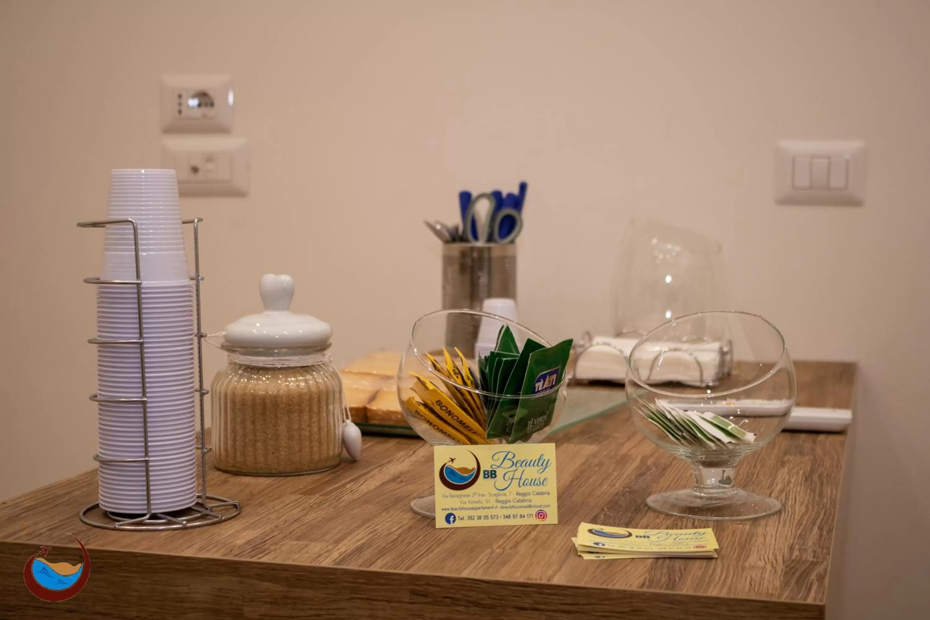 Communal kitchen in Beauty House Via Veneto