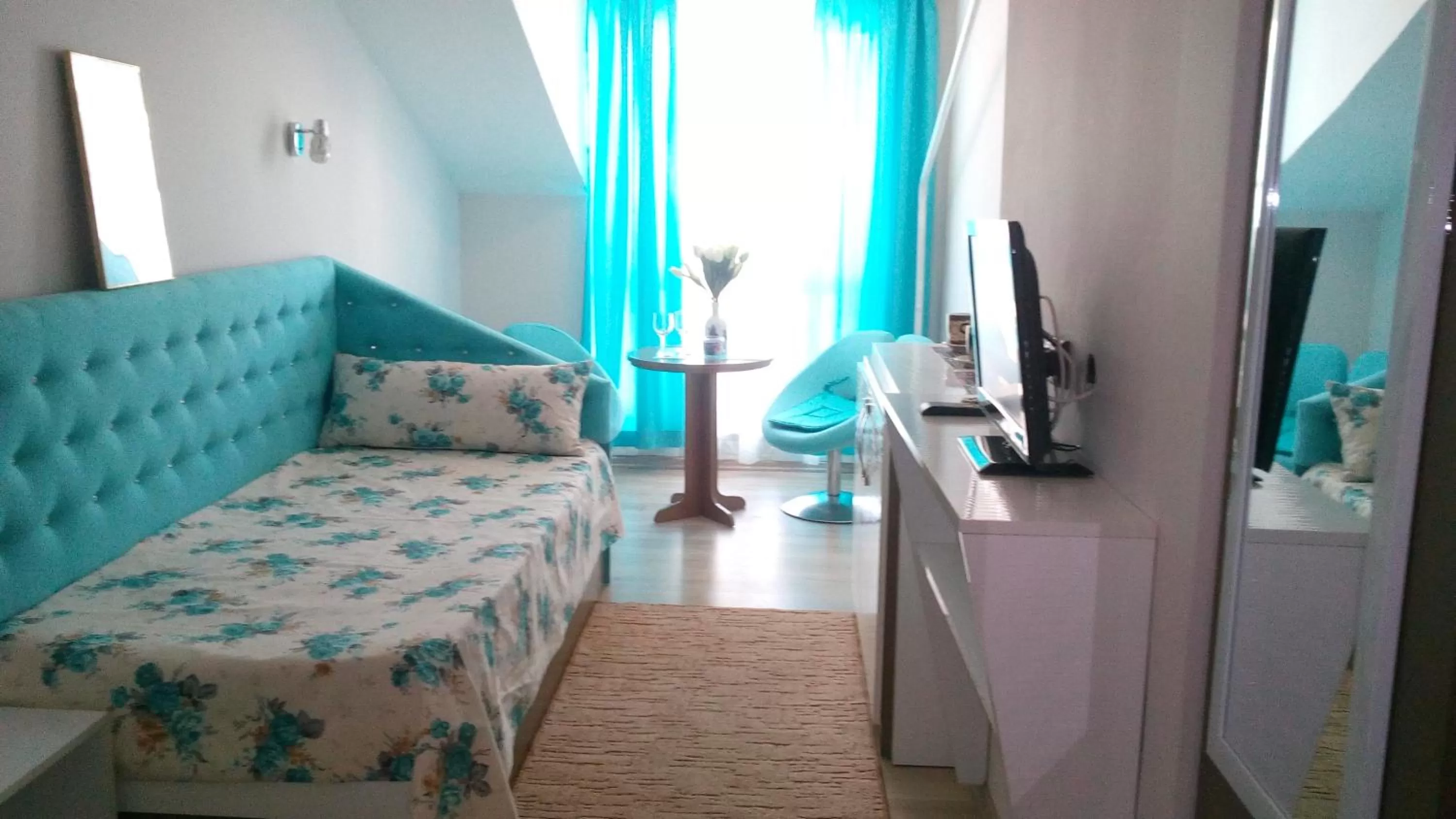 Day, Seating Area in White Rose Family Guest House