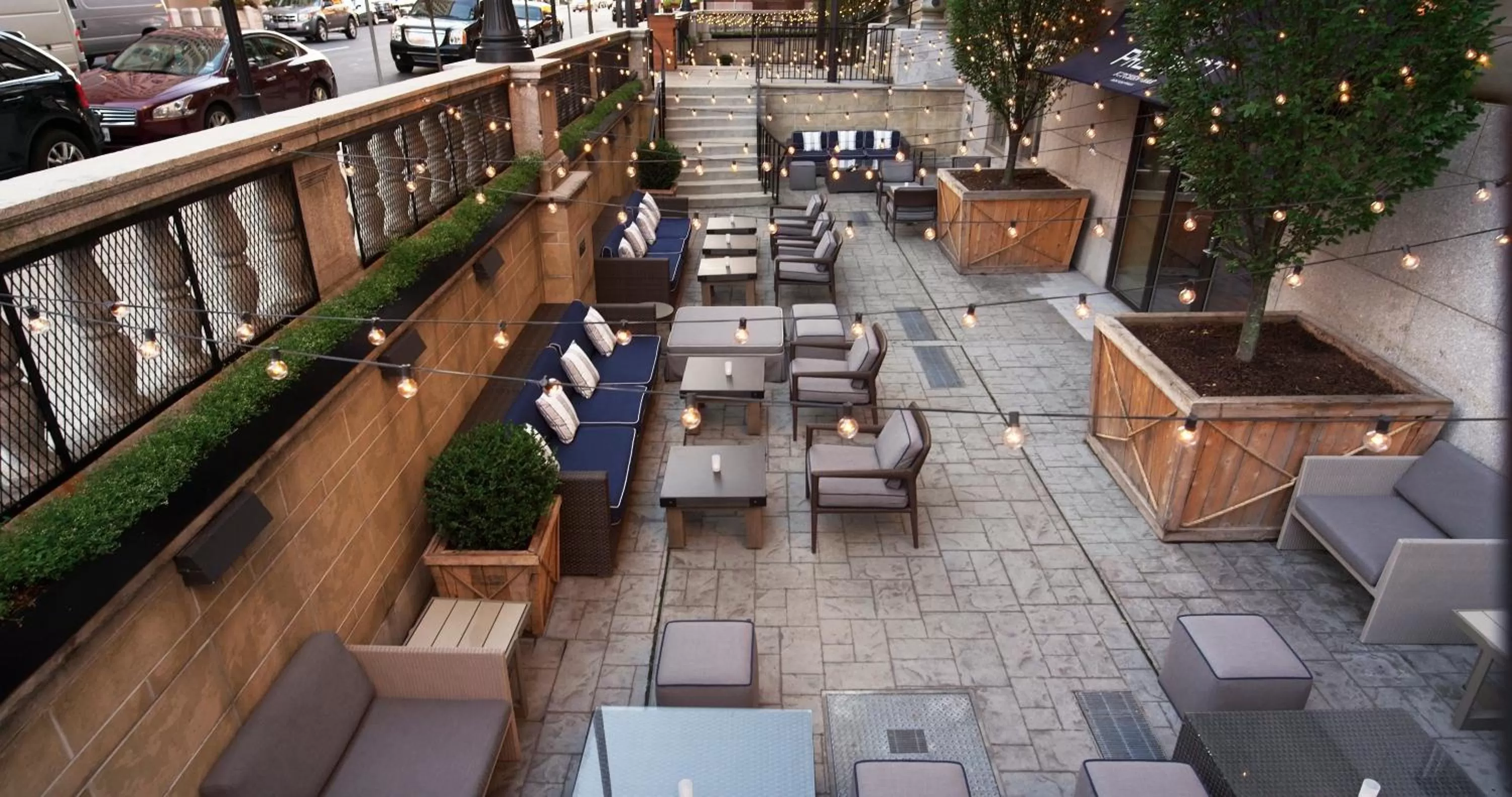 Restaurant/places to eat in Hotel AKA Back Bay