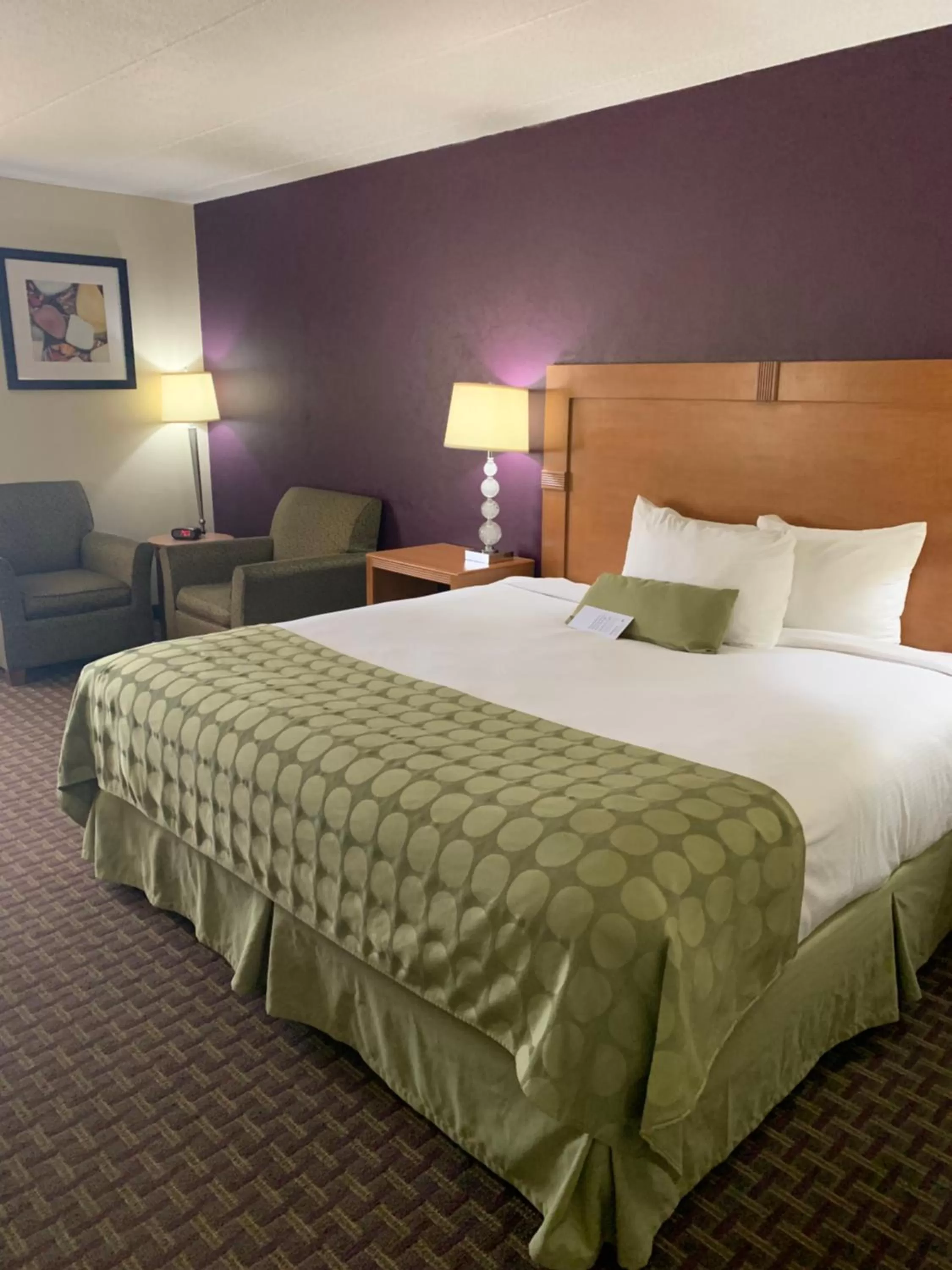 Bedroom, Bed in Ramada by Wyndham Marquette