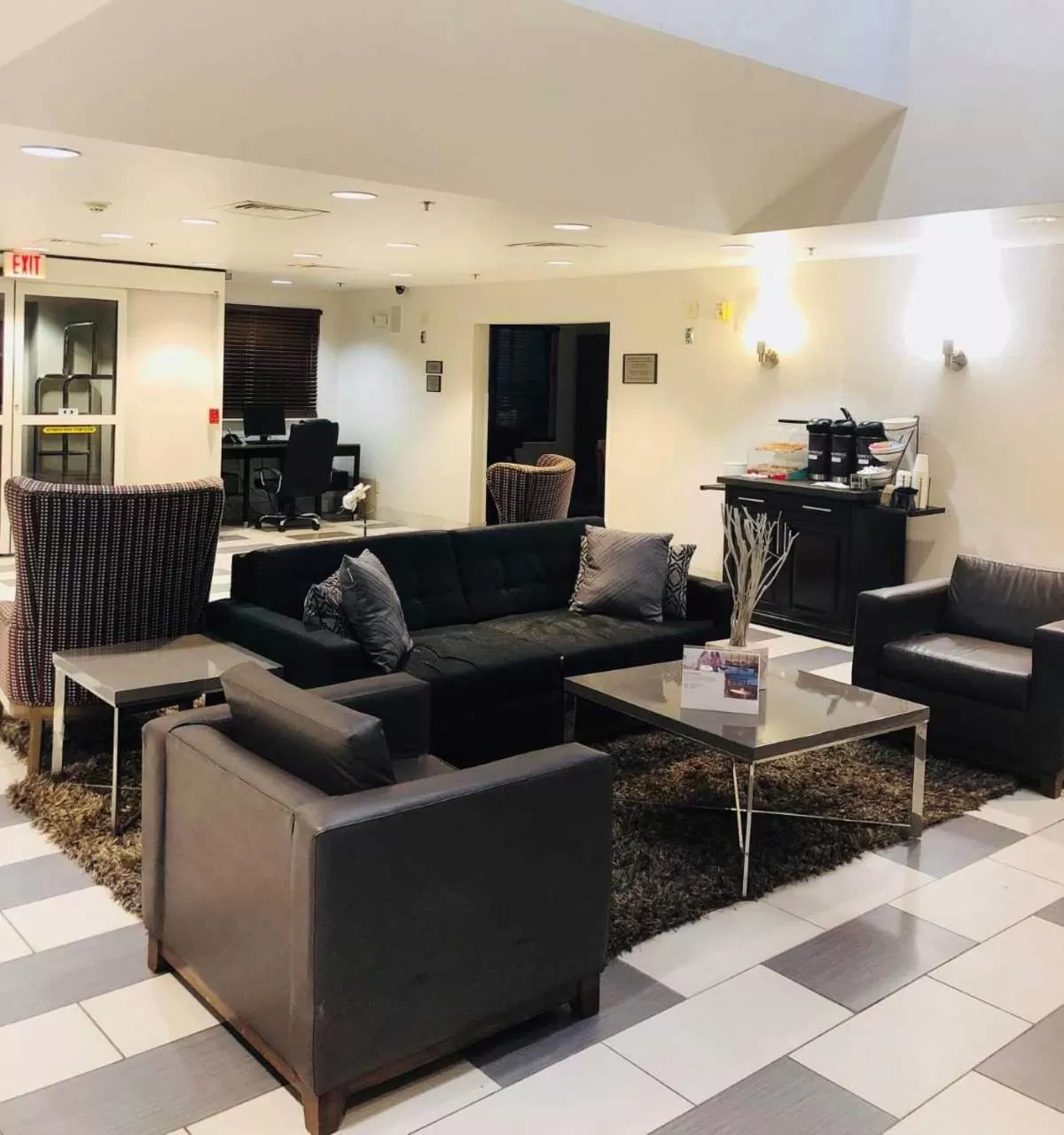 Lobby or reception in Country Inn & Suites by Radisson, DFW Airport South, TX