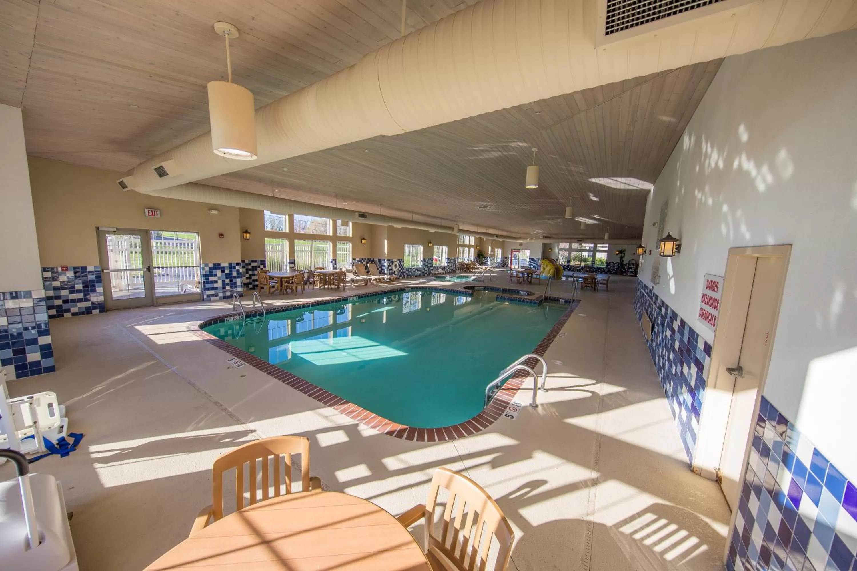 Hot Tub in Country Inn & Suites by Radisson, Portage, IN