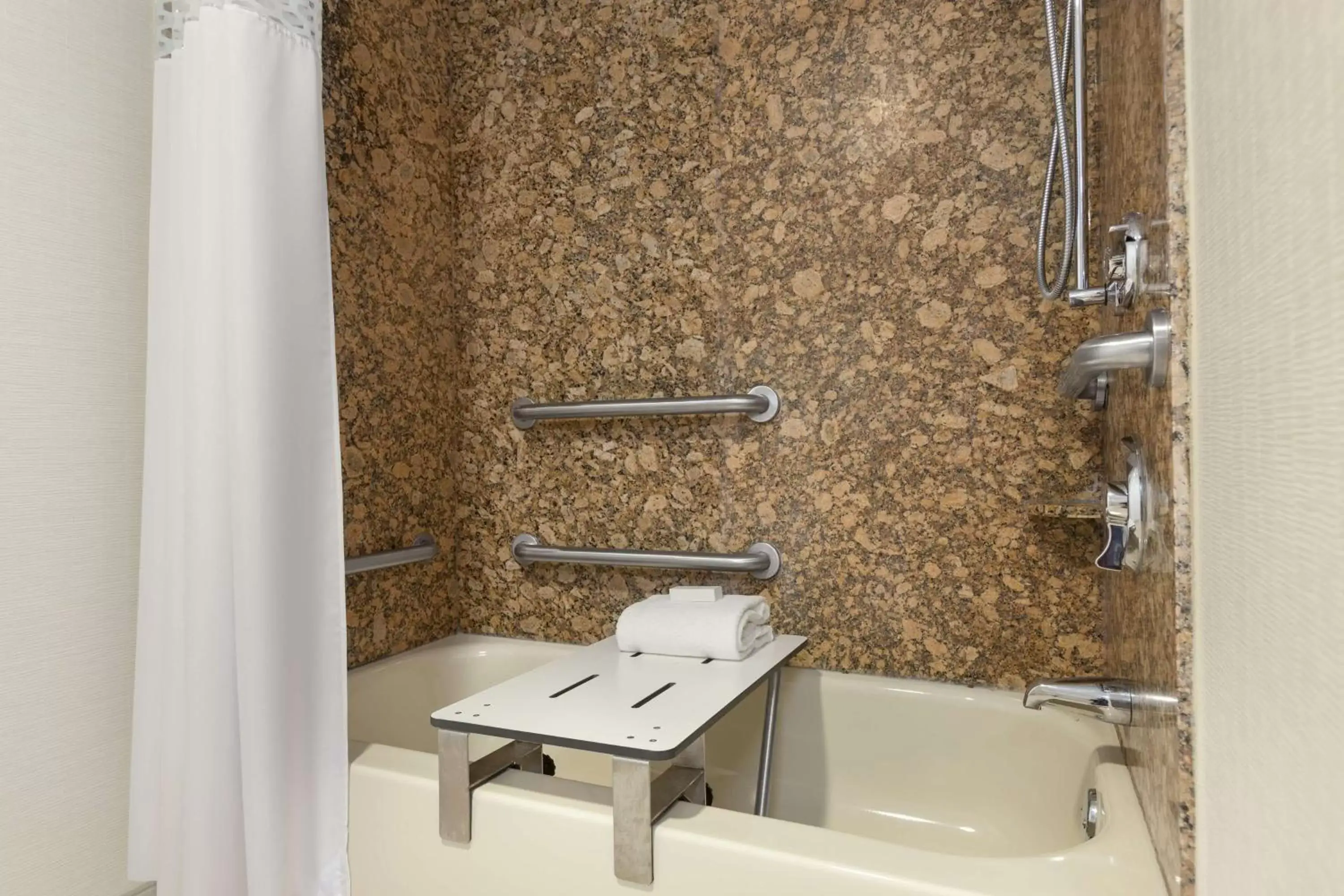 Standard King with Accessible Tub in Hampton Inn & Suites by Hilton Manchester Bedford Standard King with Accessible Tub in Hampton Inn & Suites by Hilton Manchester Bedford