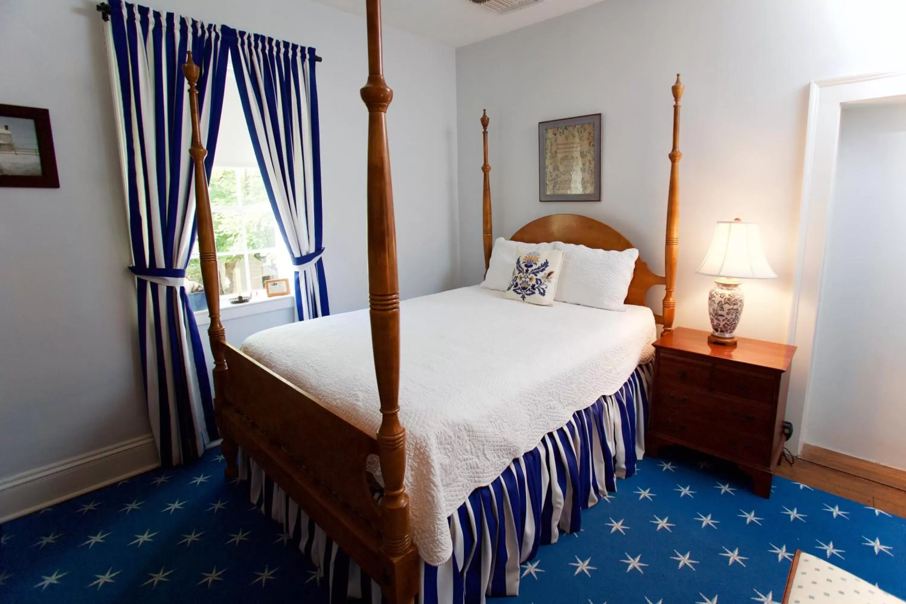 Standard Double Room in The Zevely Inn Standard Double Room in The Zevely Inn