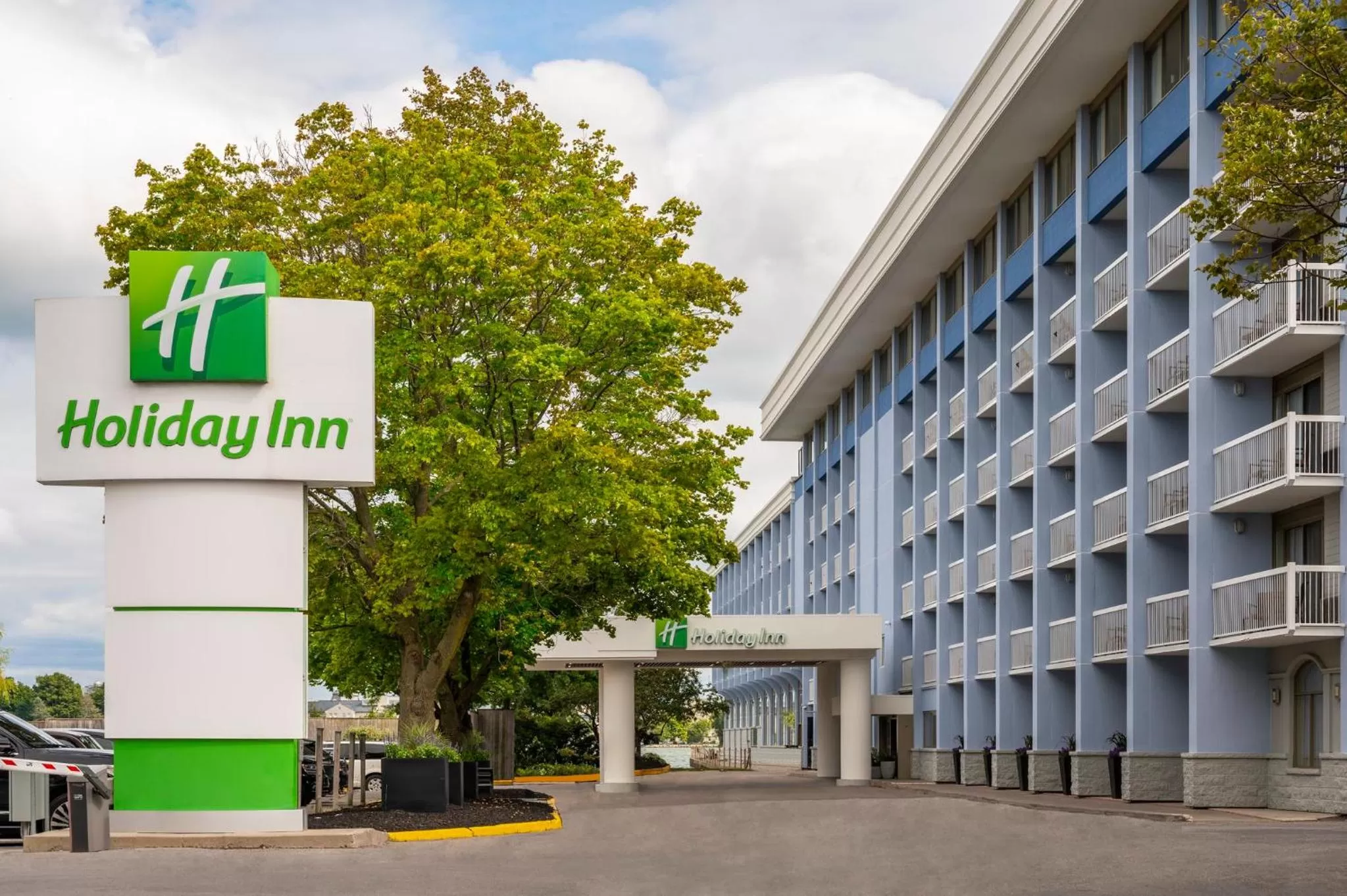 Property building in Holiday Inn Kingston - Waterfront by IHG
