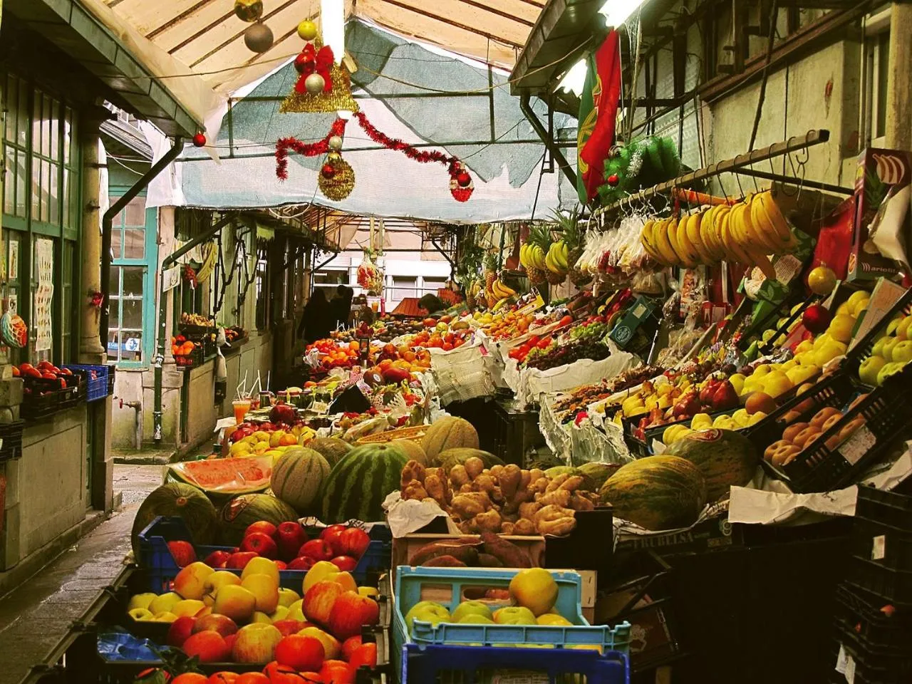 Supermarket/grocery shop in The Rex Hotel Porto