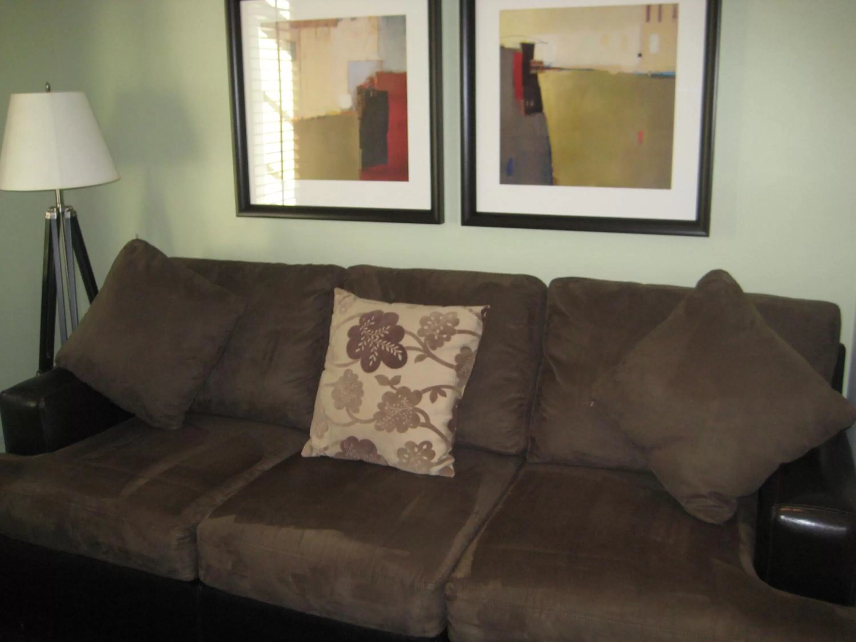 Seating Area in Le Relais Lyonnais